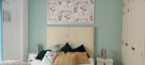1 von 3 Schlafzimmer, super bequemes Bett und sauber mit Balkon