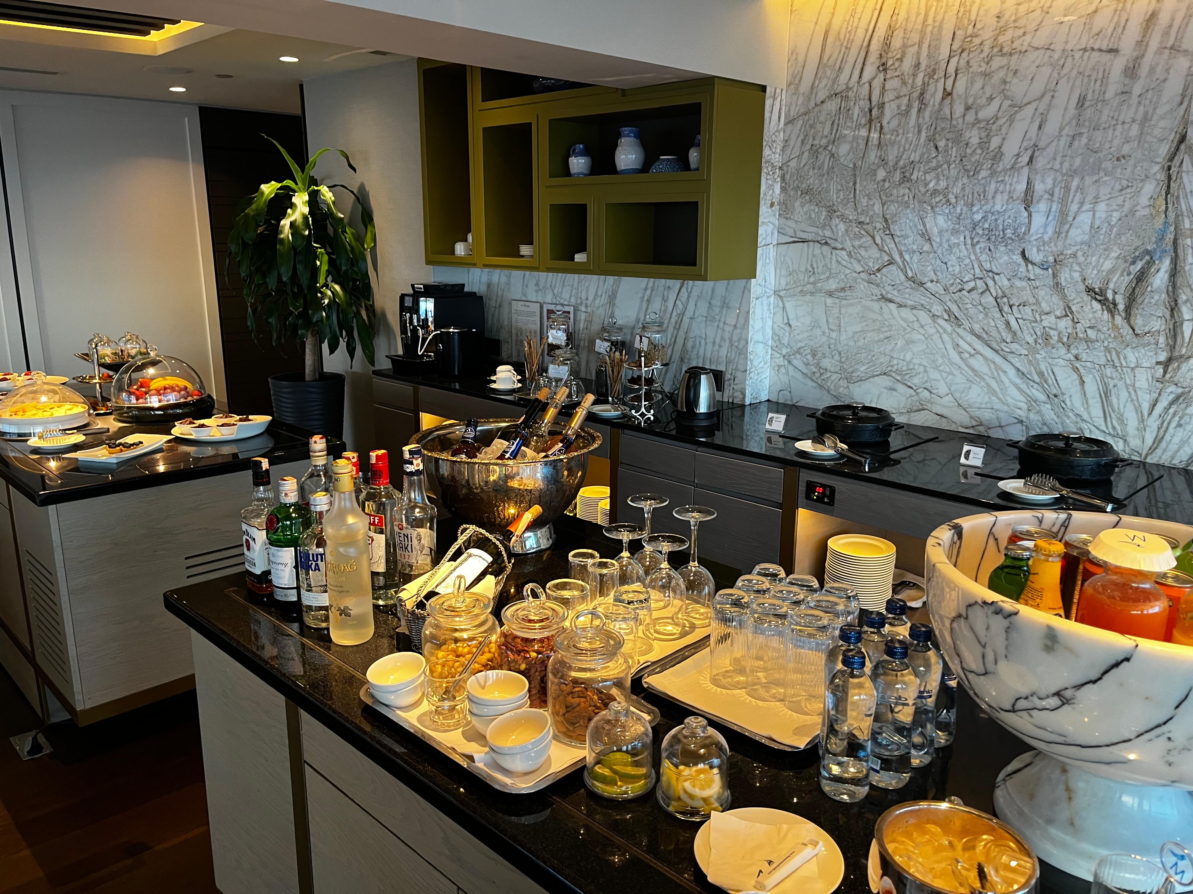 Lounge’s Bar all drinks are included in the price lounge access 