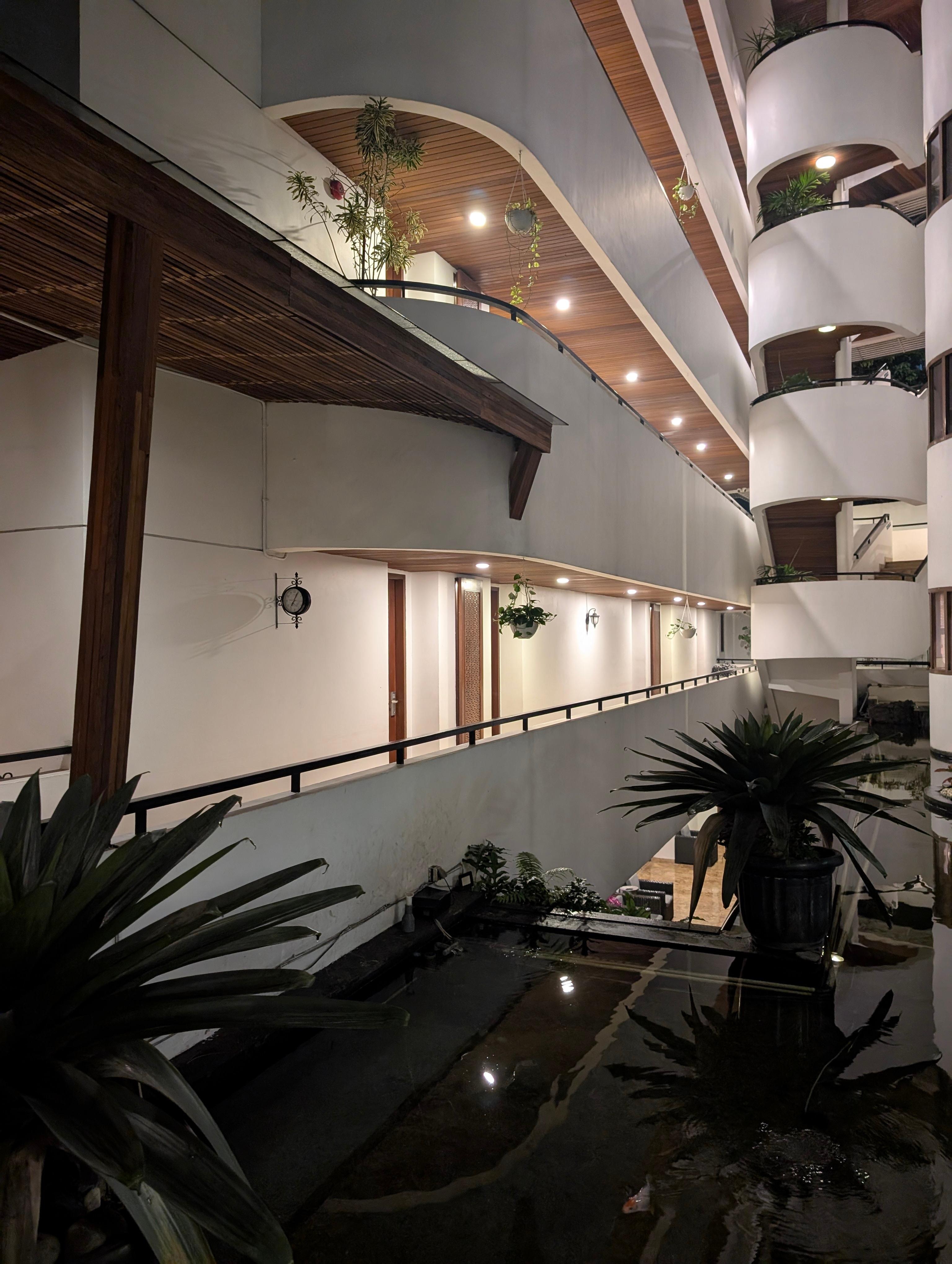 Central atrium