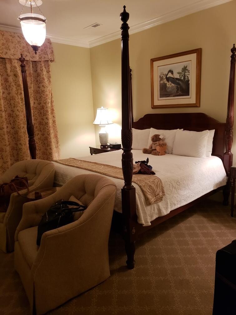 Book Planters Inn in Charleston