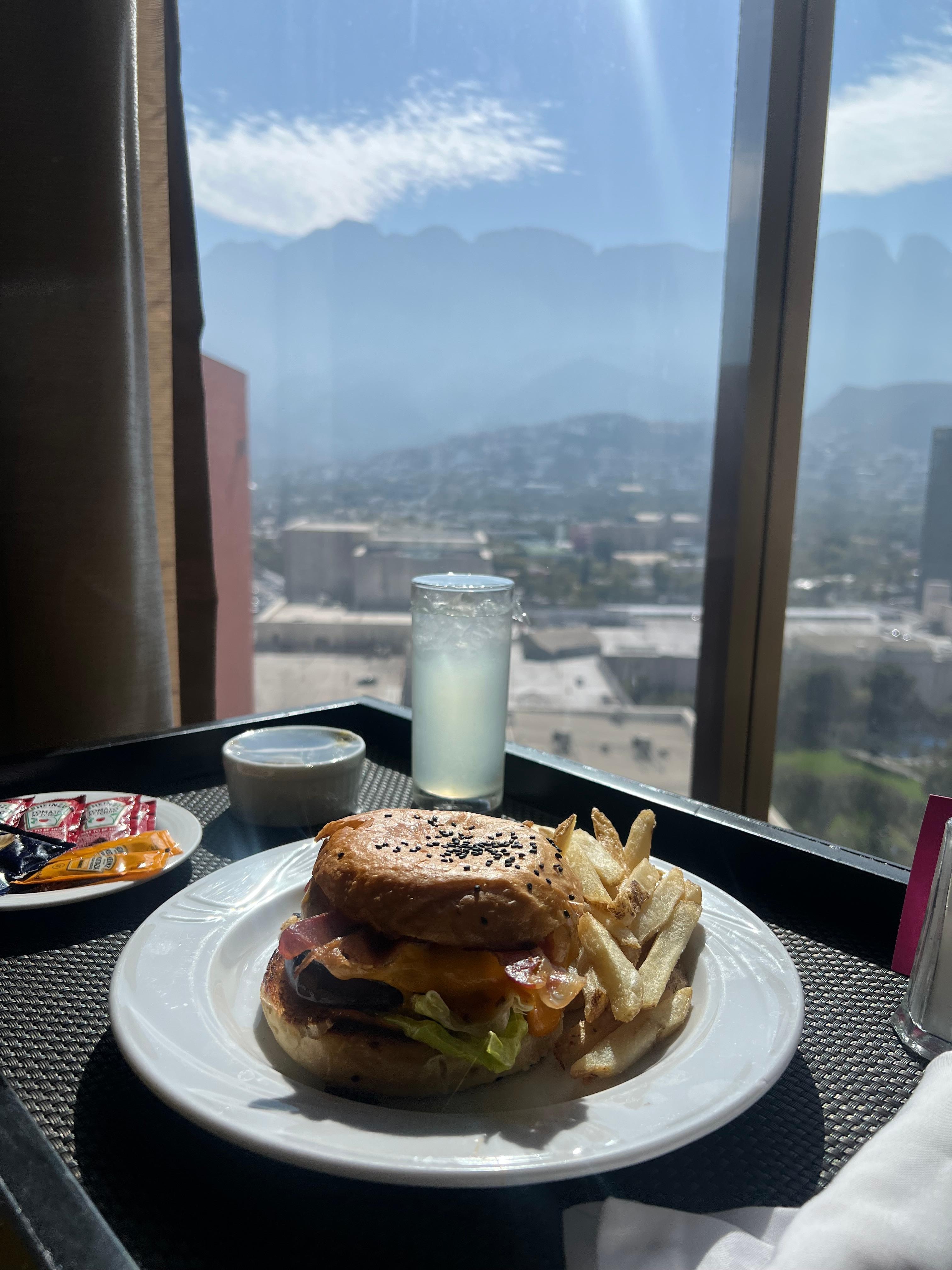 La comida de otro nivel, deliciosa.