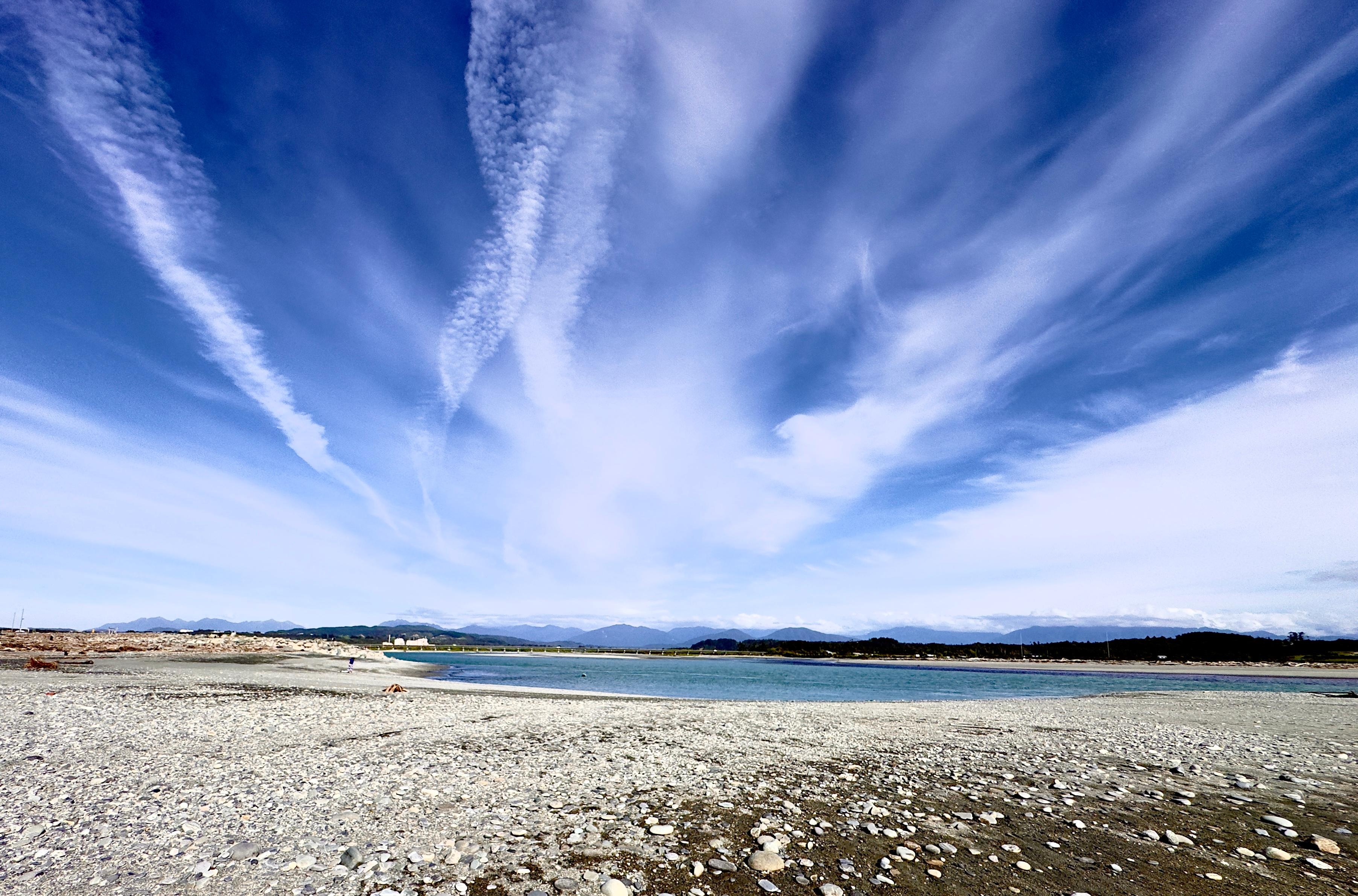 Evening sky from the beach (a 200 meter walk) 