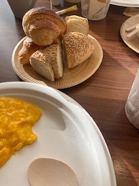 Sesambagels können mit Holzmesser nicht geschnitten werden