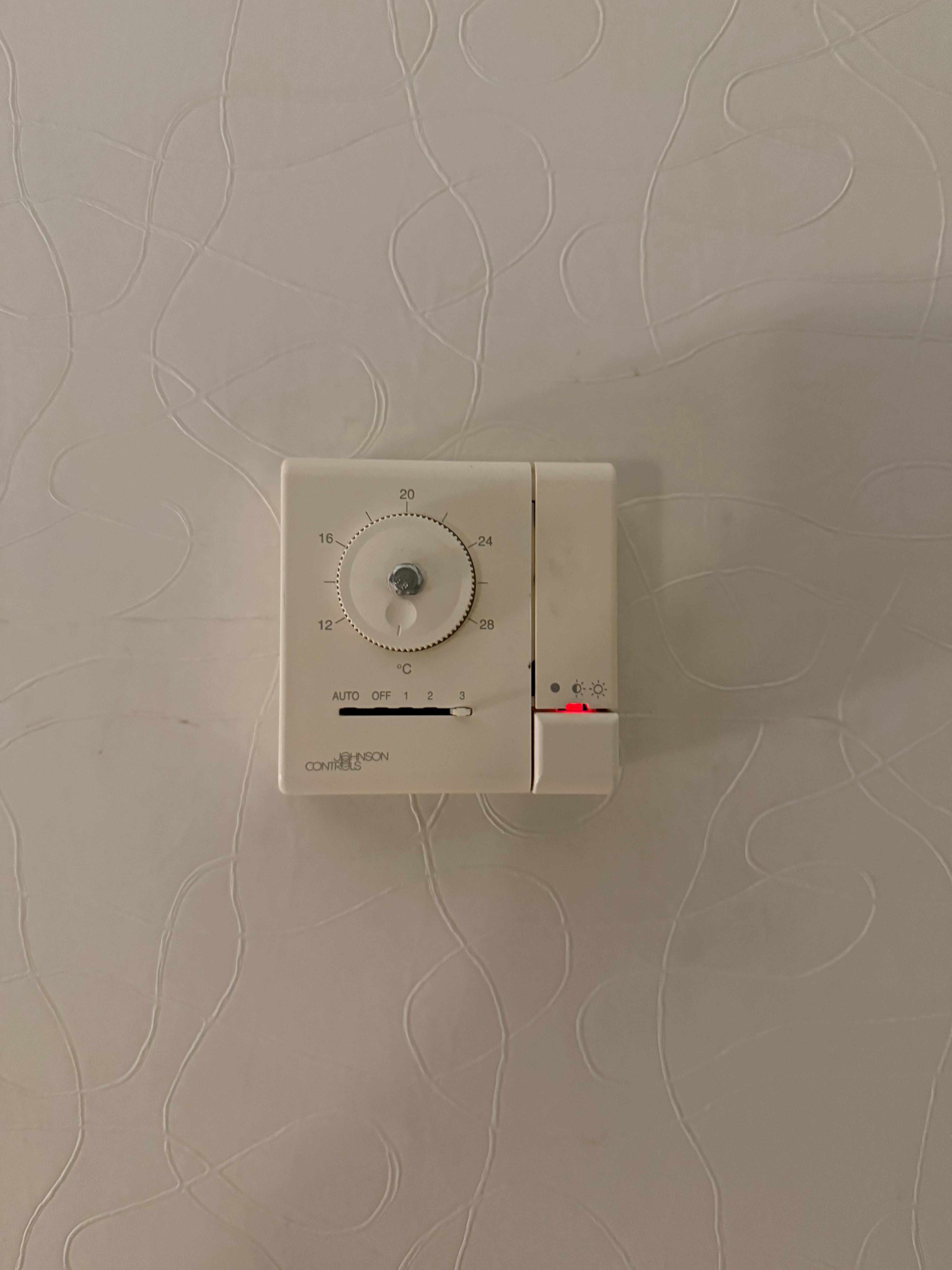 El sistema de aire que tenía mi habitación el cual estaba dañado