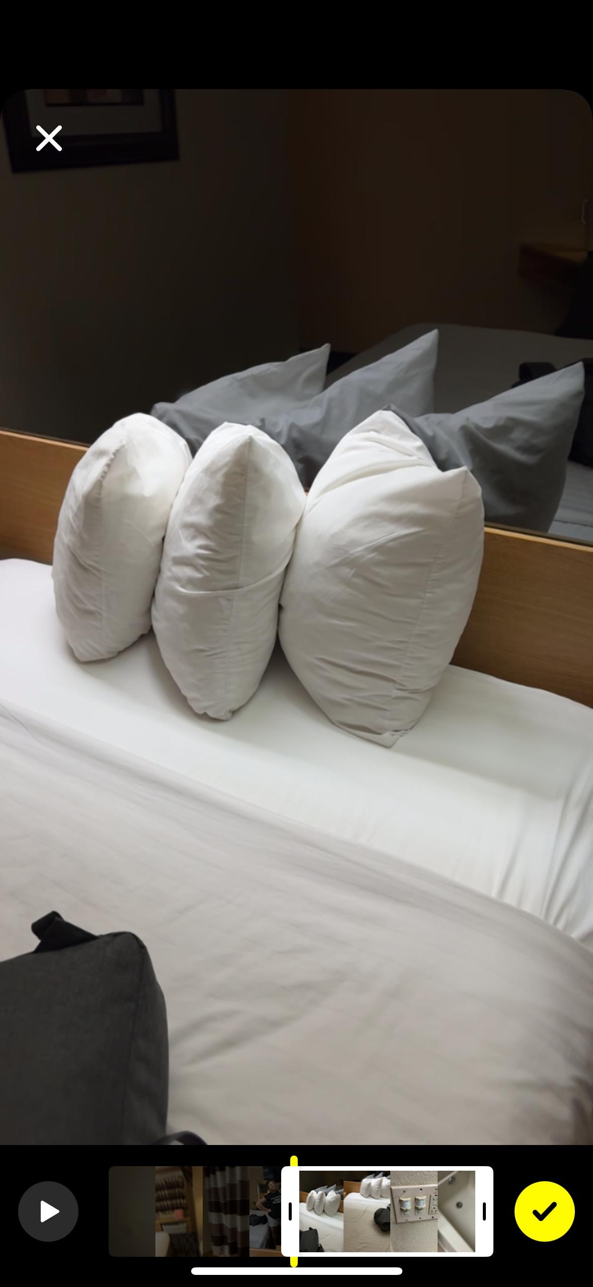 The pillows provided for a queen size bed??