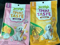 グルメマーケットで犬にお土産も買えます