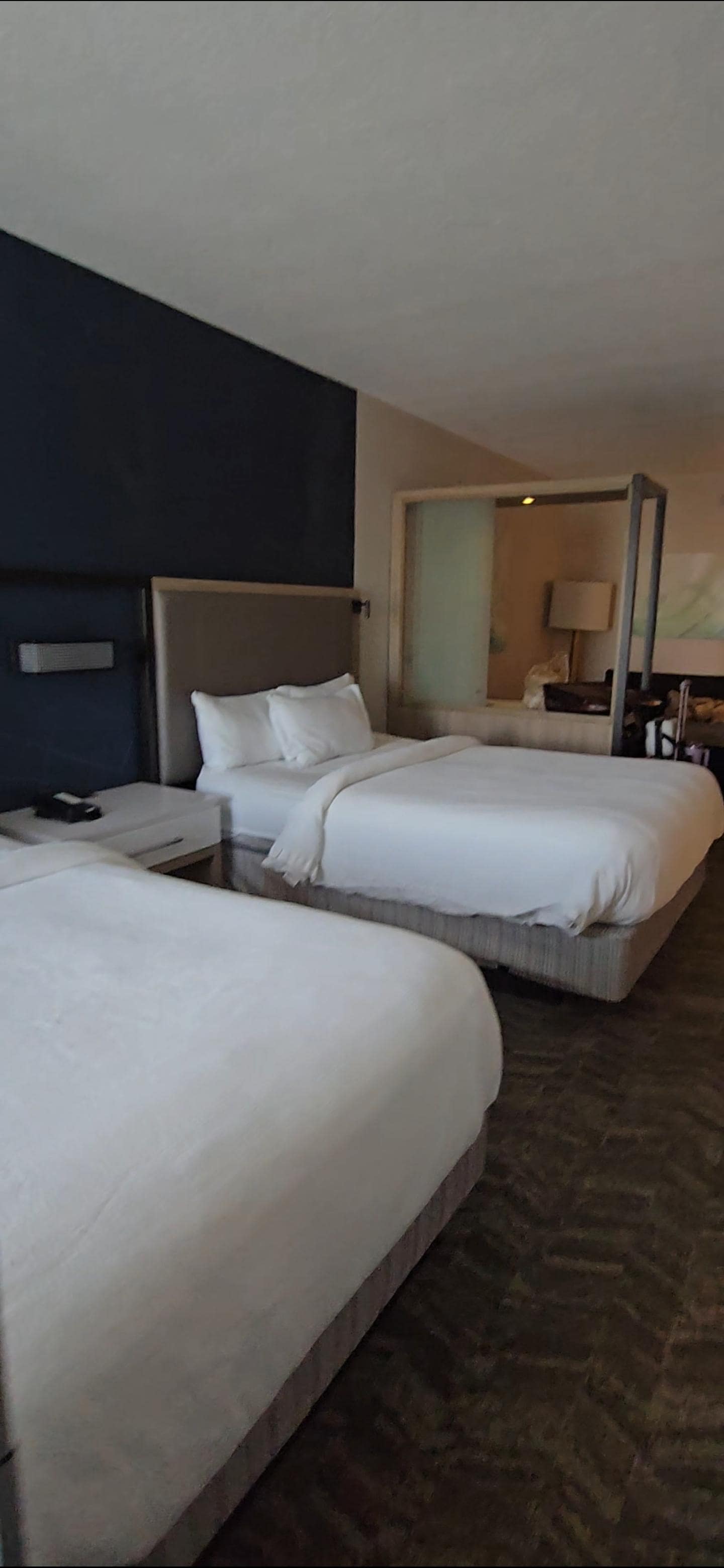 Great room with two Queen Size bed.