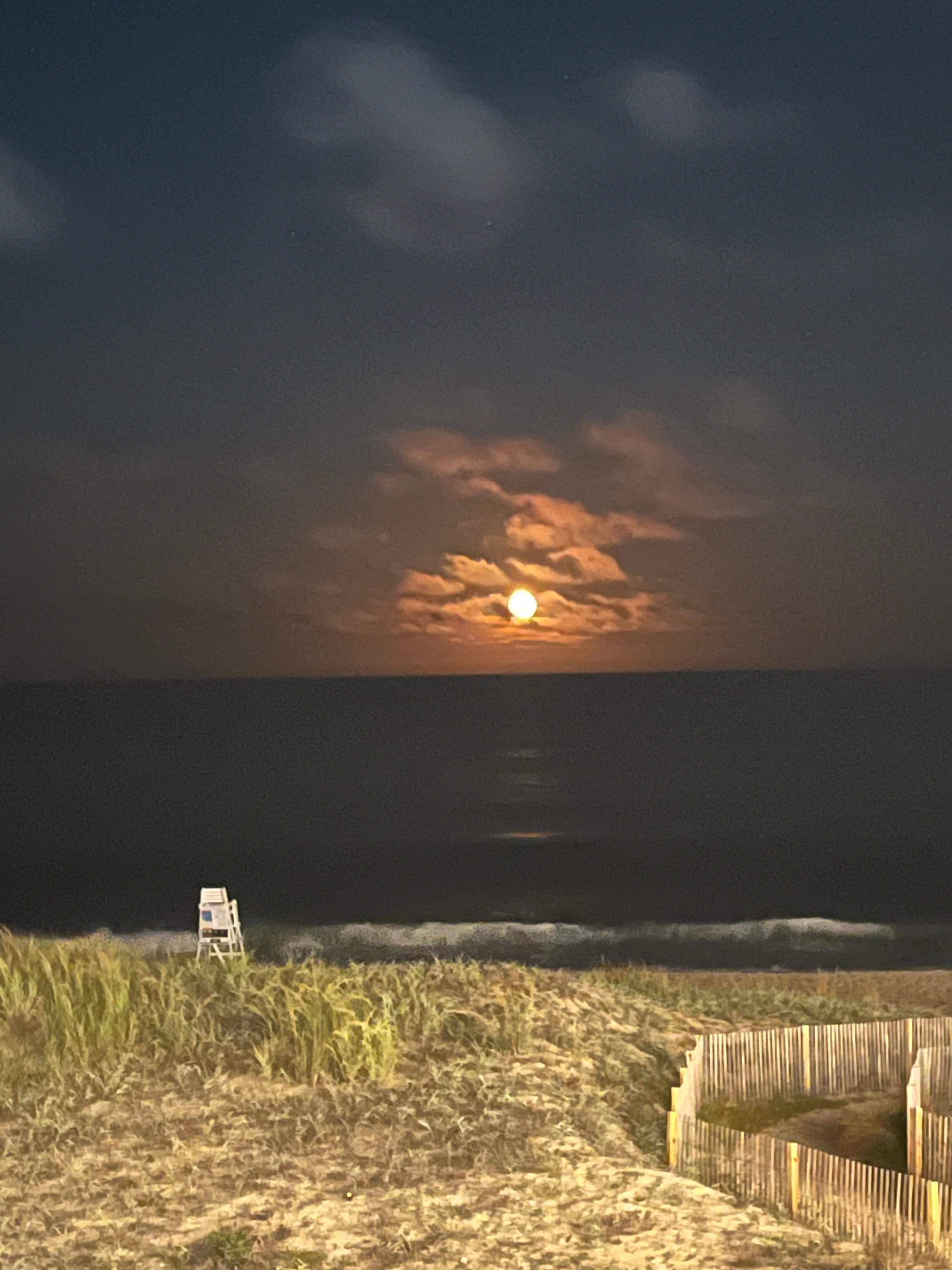 Moonrise from the balcony 