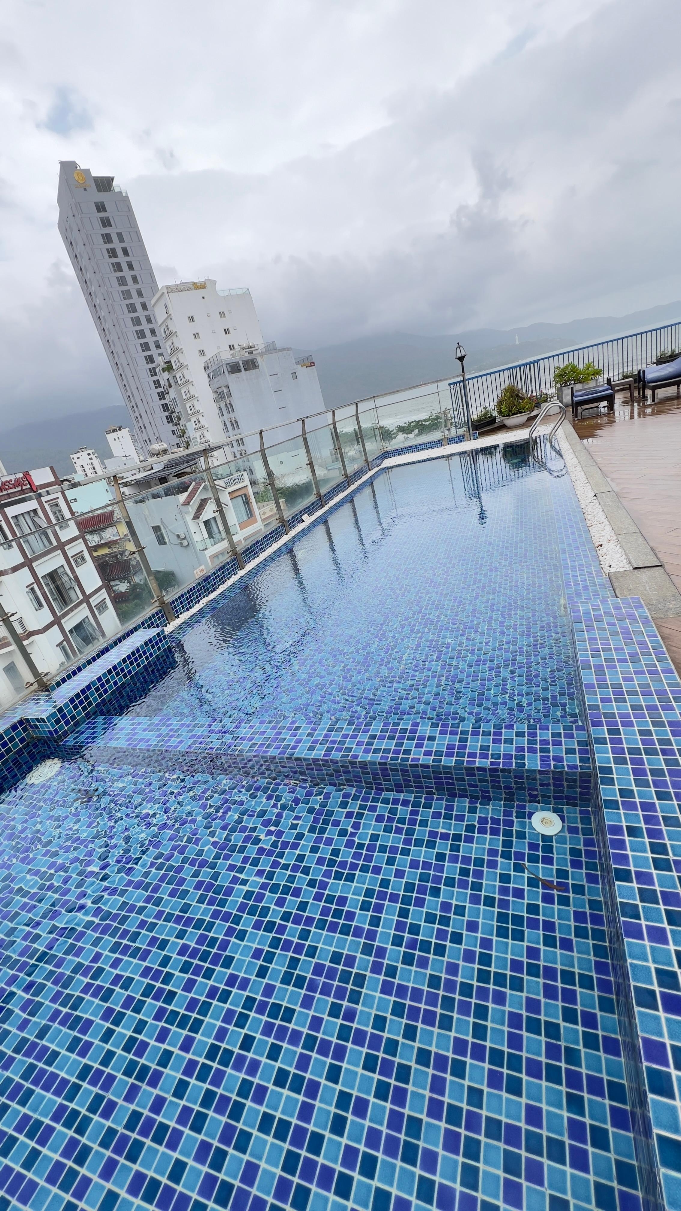Rooftop pool