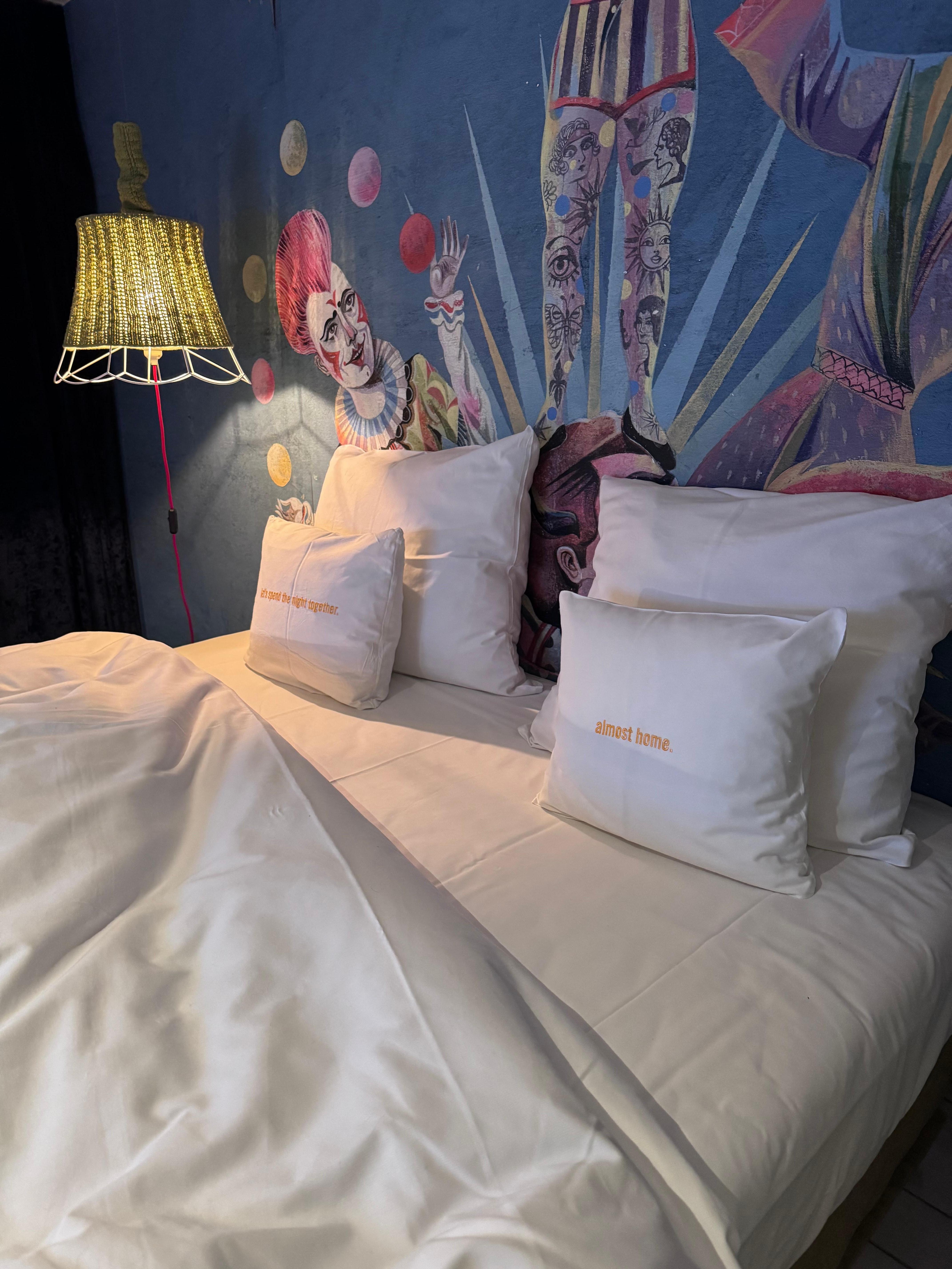 Cama