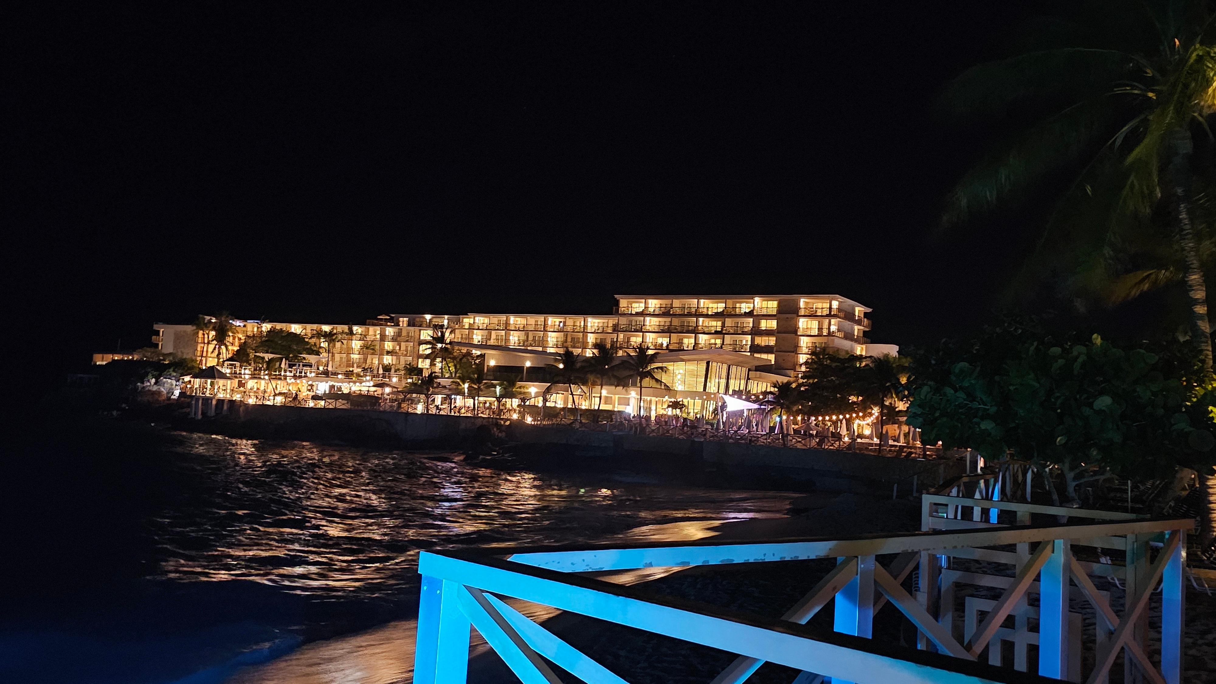 Night view of resort 