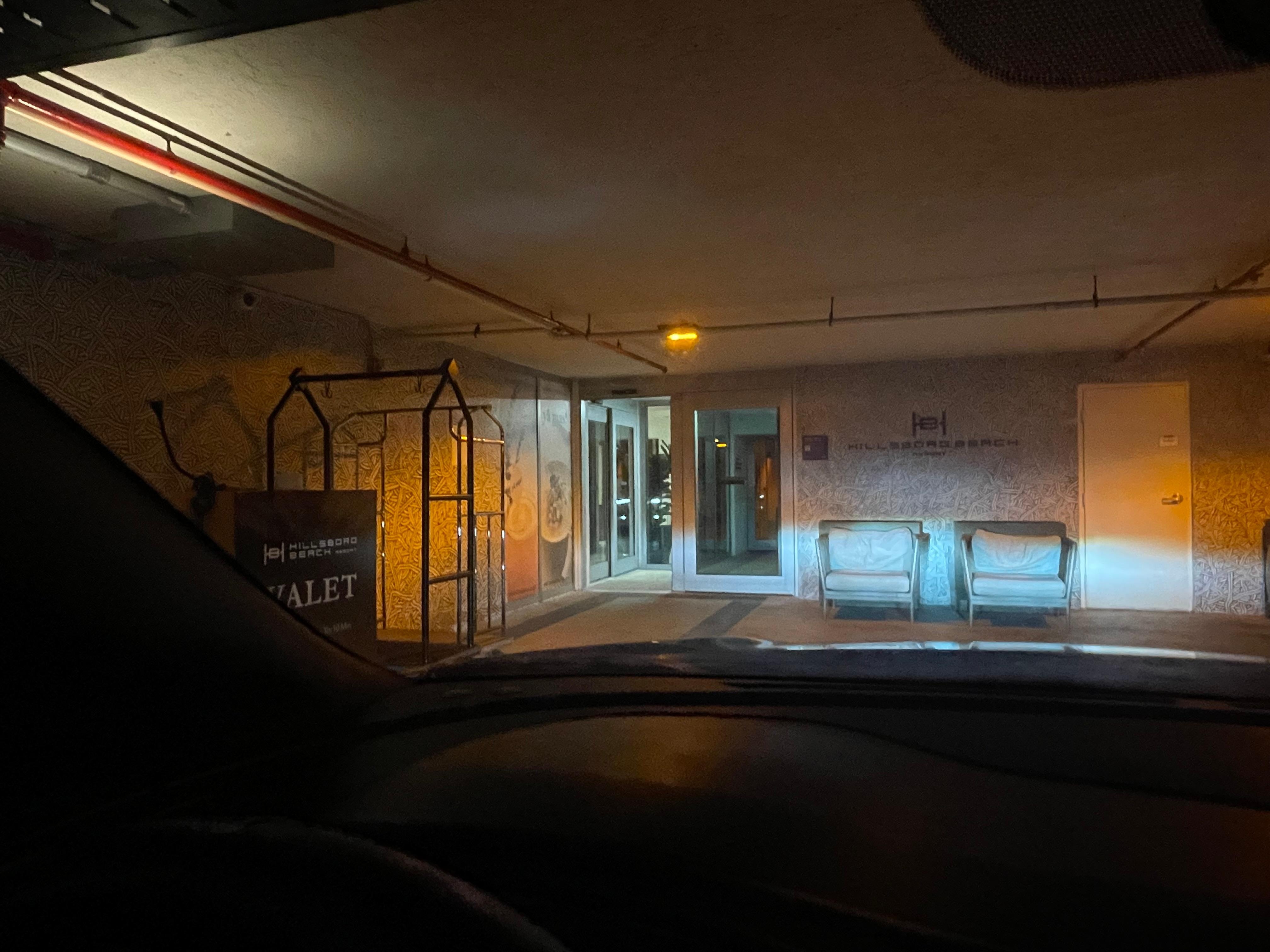 Front entrance/valet 