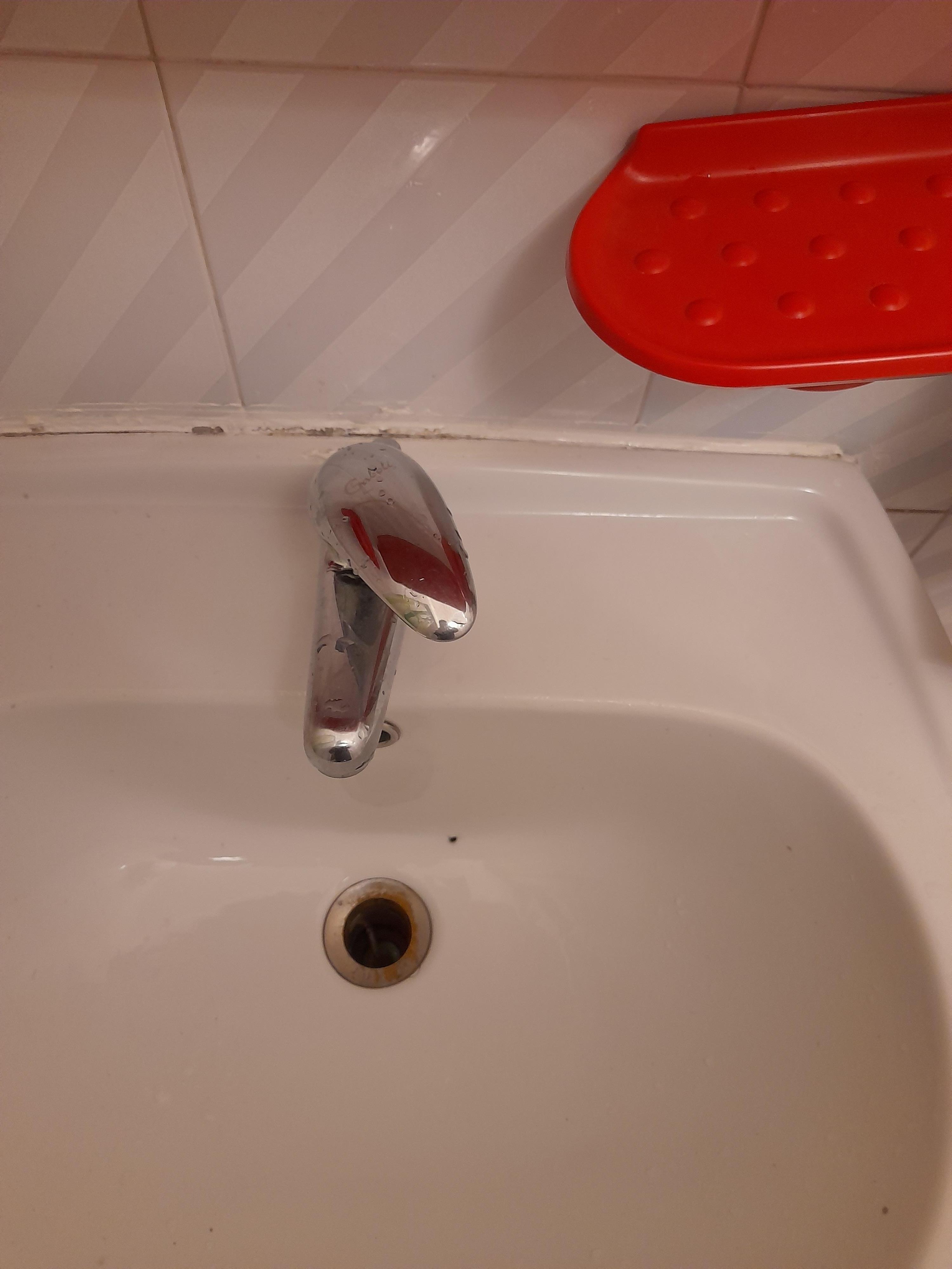 lavandino senza piletta