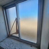 No lock in window