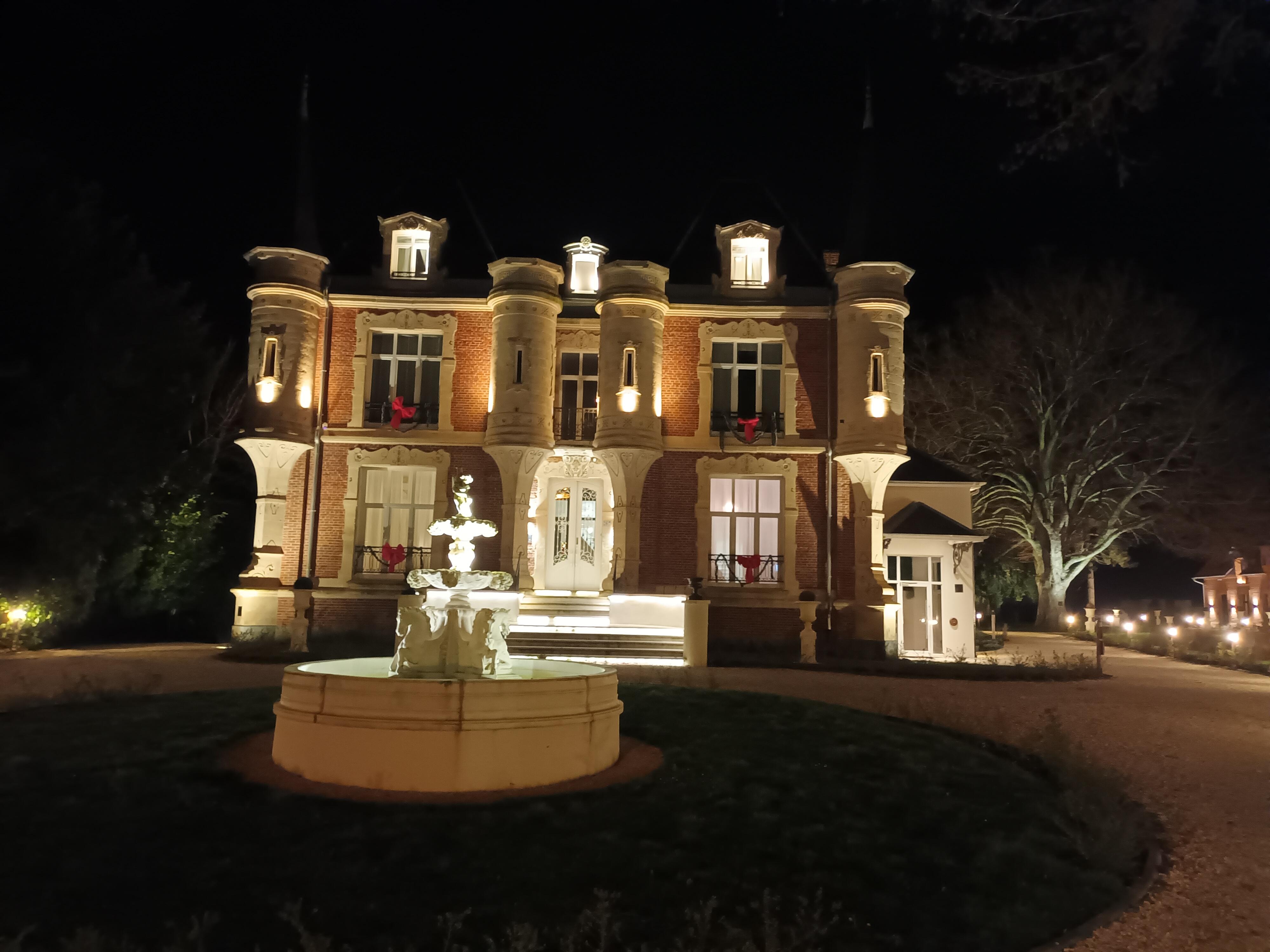 Chateau Heloise main entrance