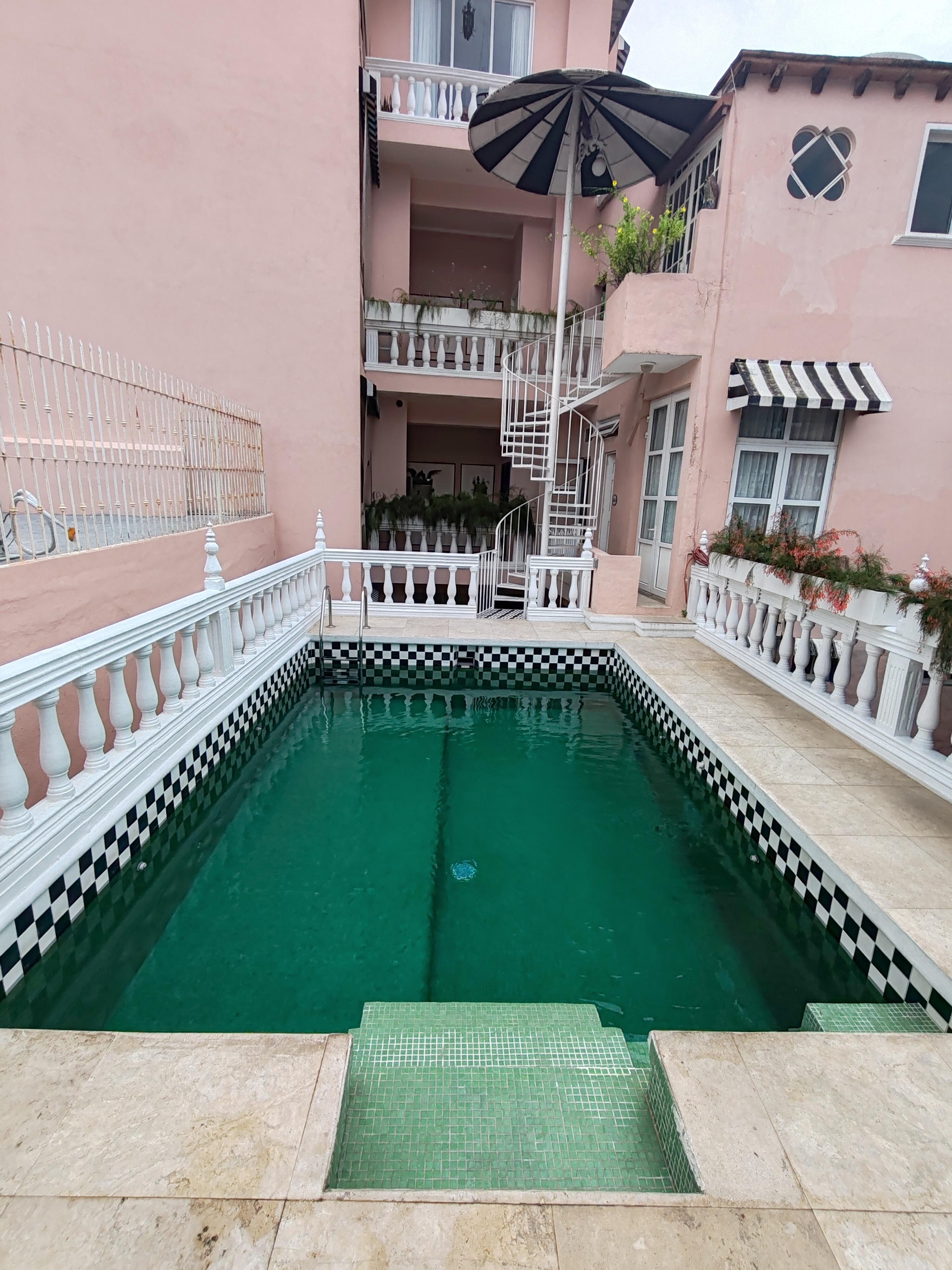 Alberca - deck 2