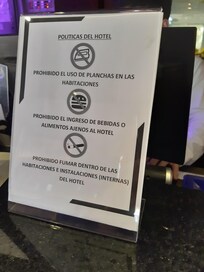 Interdit d'amener de la nourriture même une petite d'eau  rien