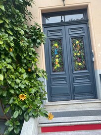 Lovely artistic touches.