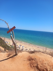 Plage de Falesia, à 30 minutes de la maison