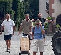 and a very amuzing boss (in the background)