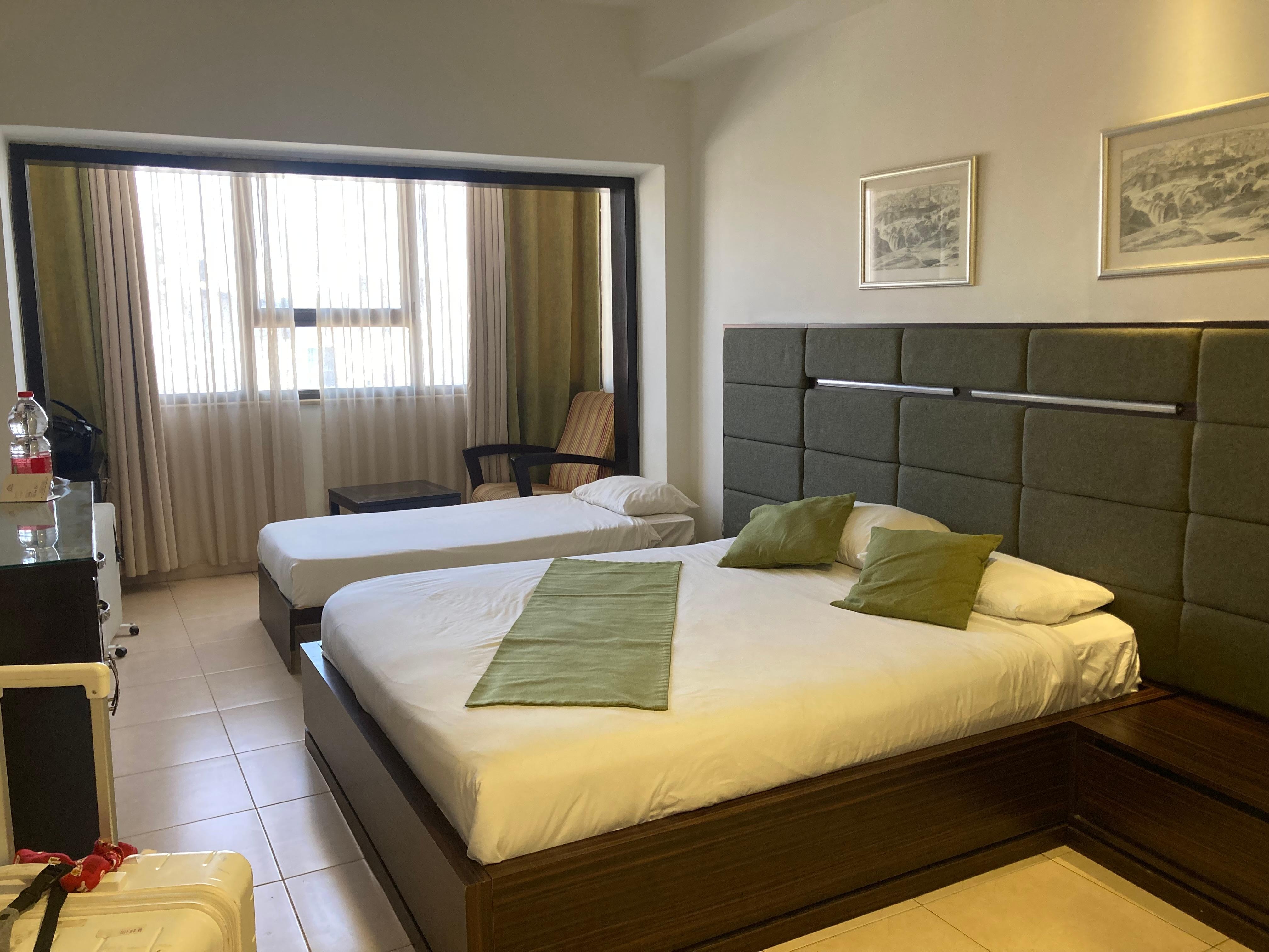 部屋、ダブルベッドの部屋と言われました