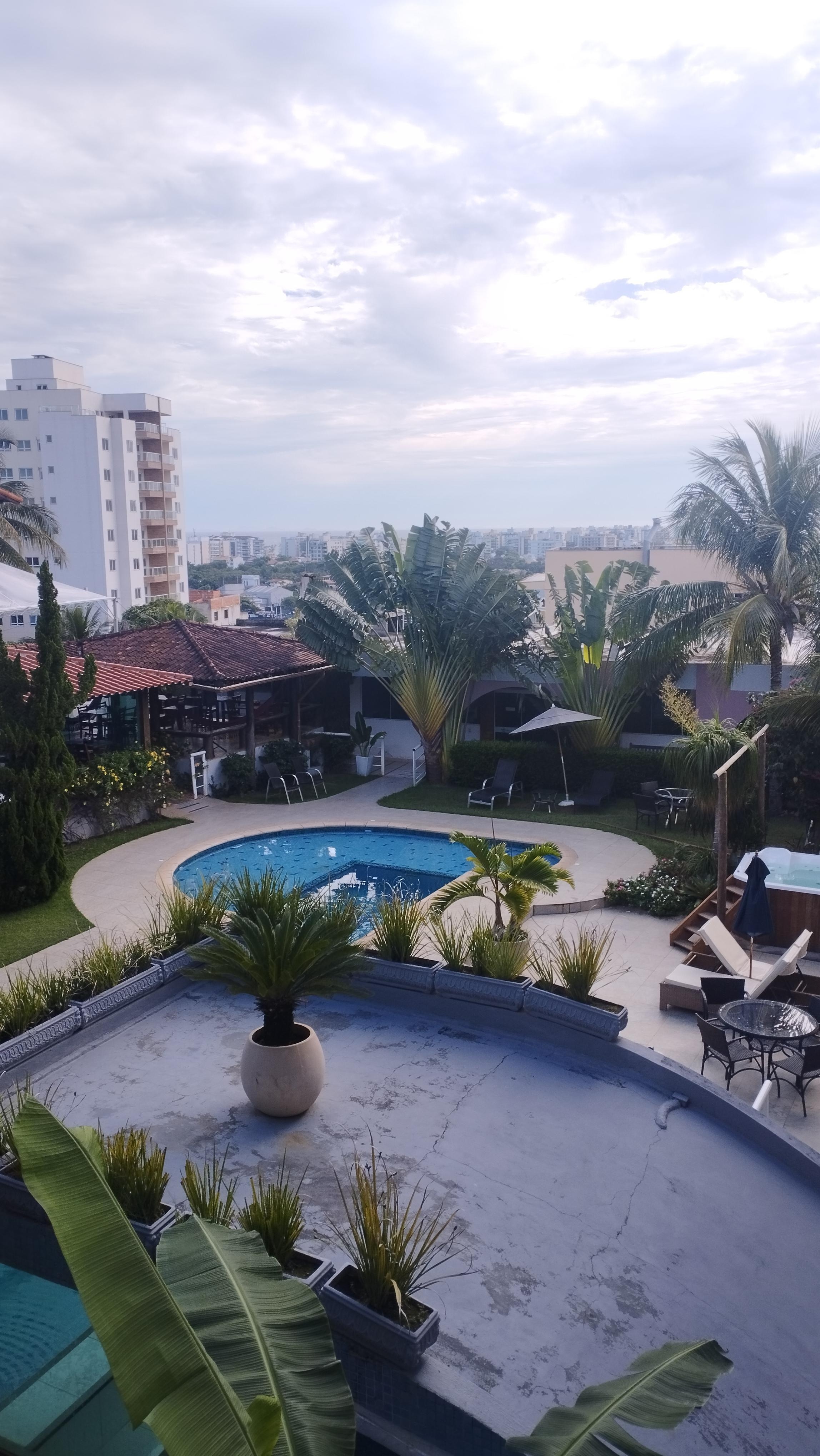 Local bonito e agradável, piscina muito boa.