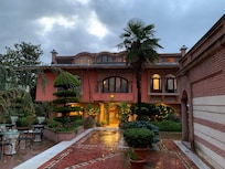 向かって右側が止まった部屋