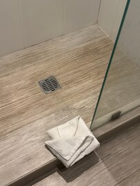 Toalla fea. Eatado del baño