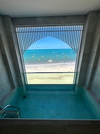 Varanda com piscina