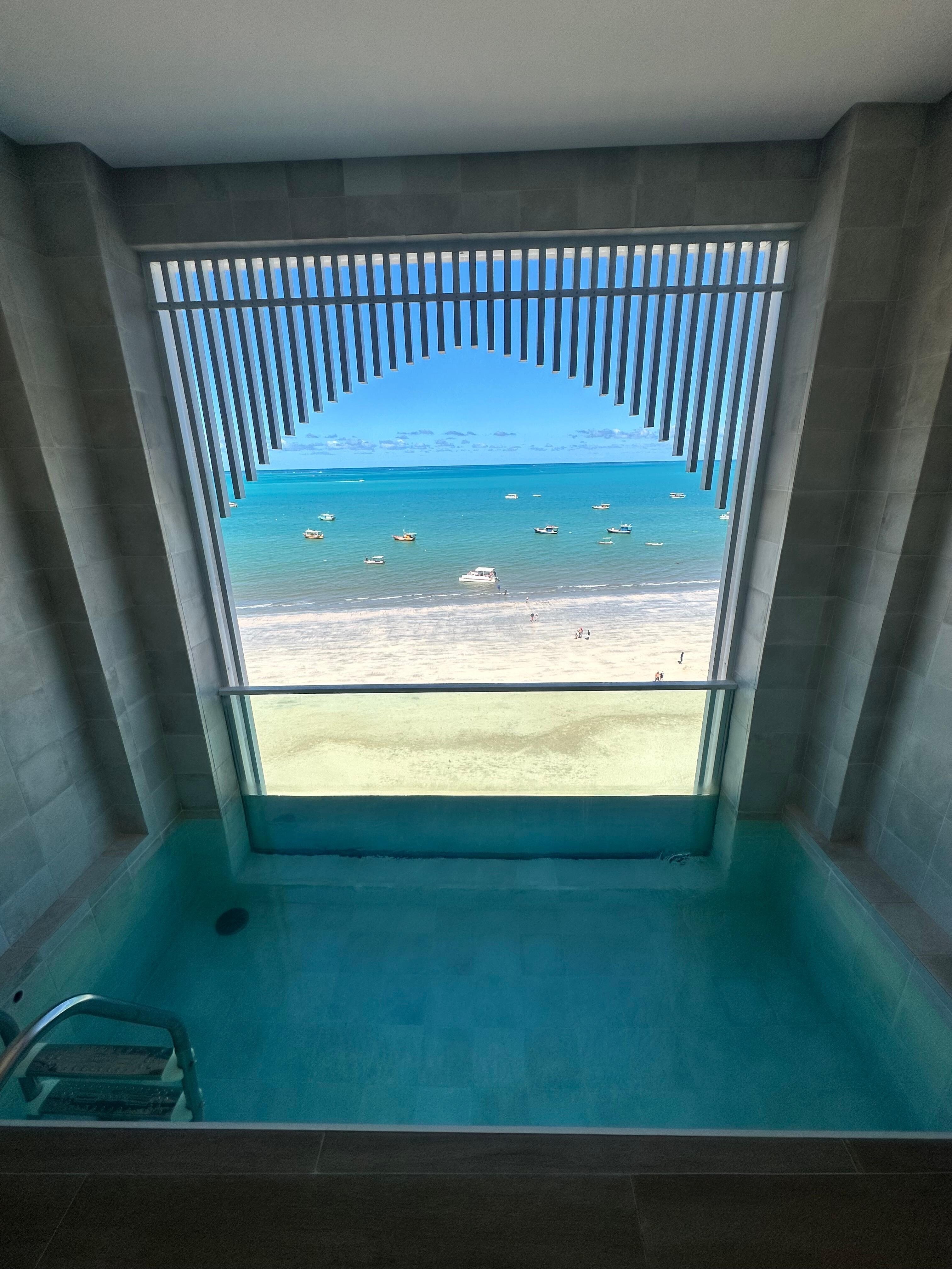 Varanda com piscina 