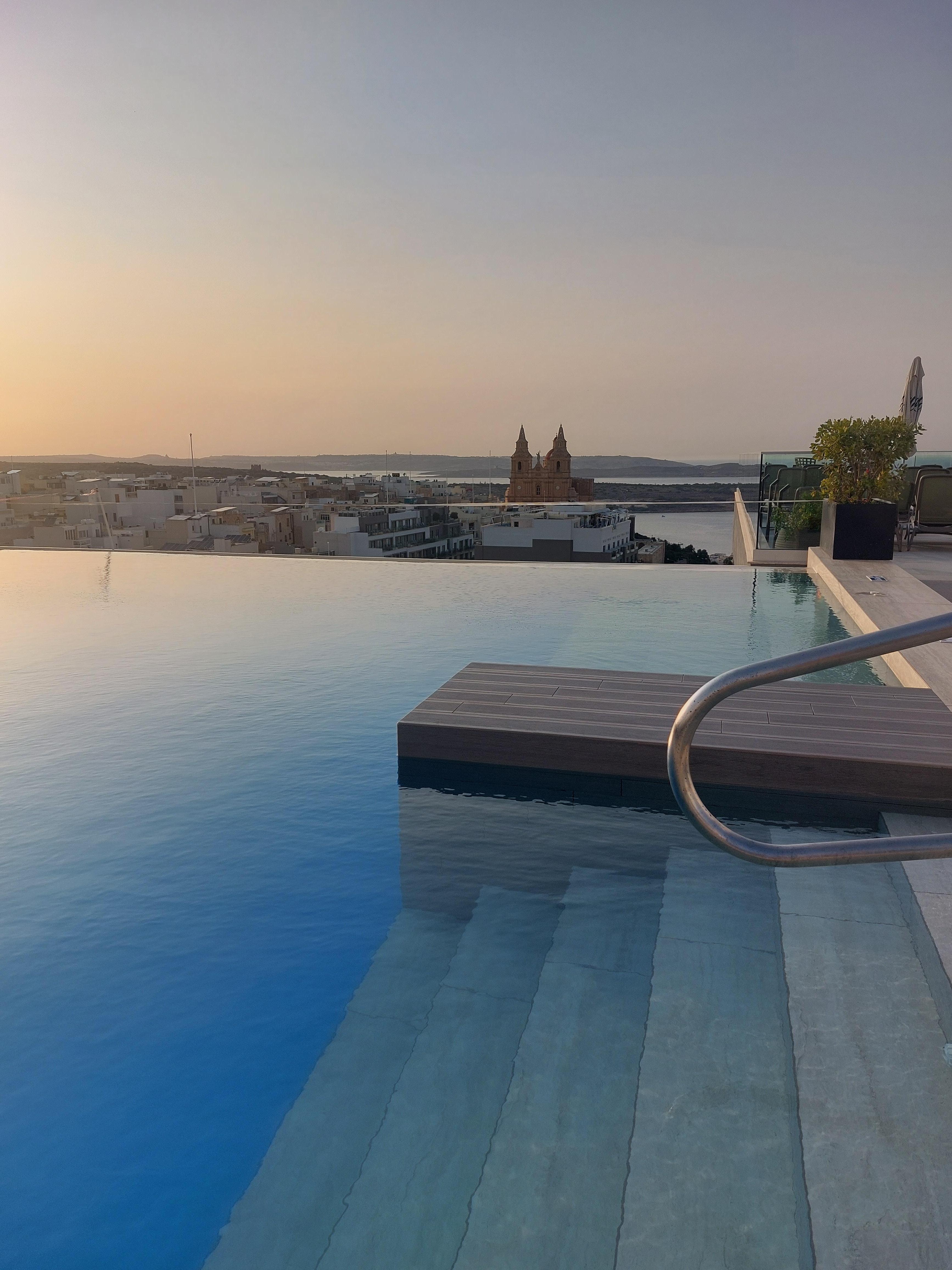 Top terrace pool