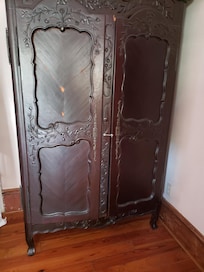 Took photos of damage on 1st night to forestall being charged for it.