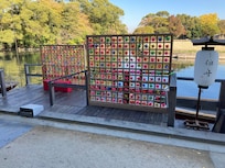 船乗り場の風車が美しい。