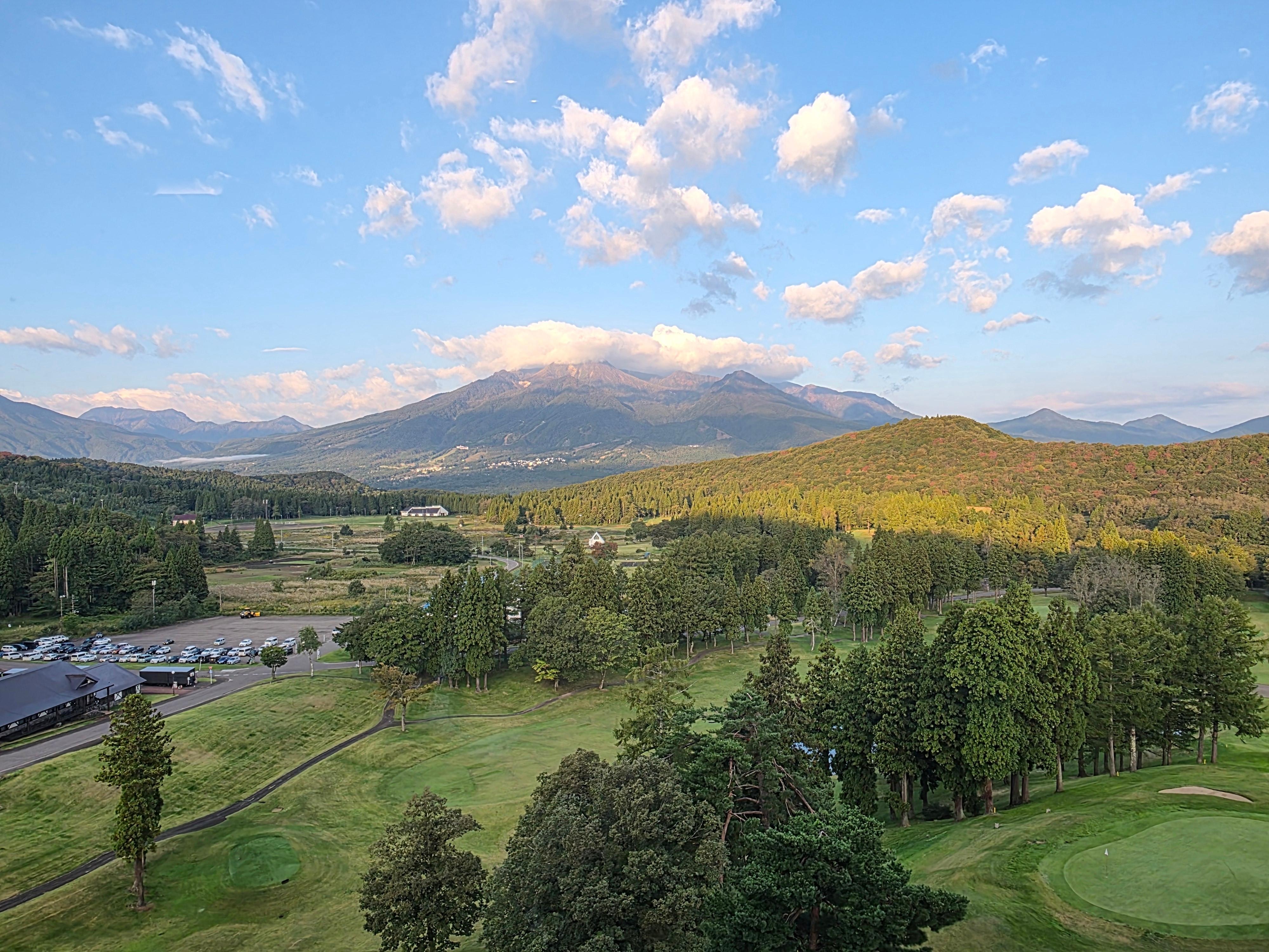 部屋から見えた妙高山