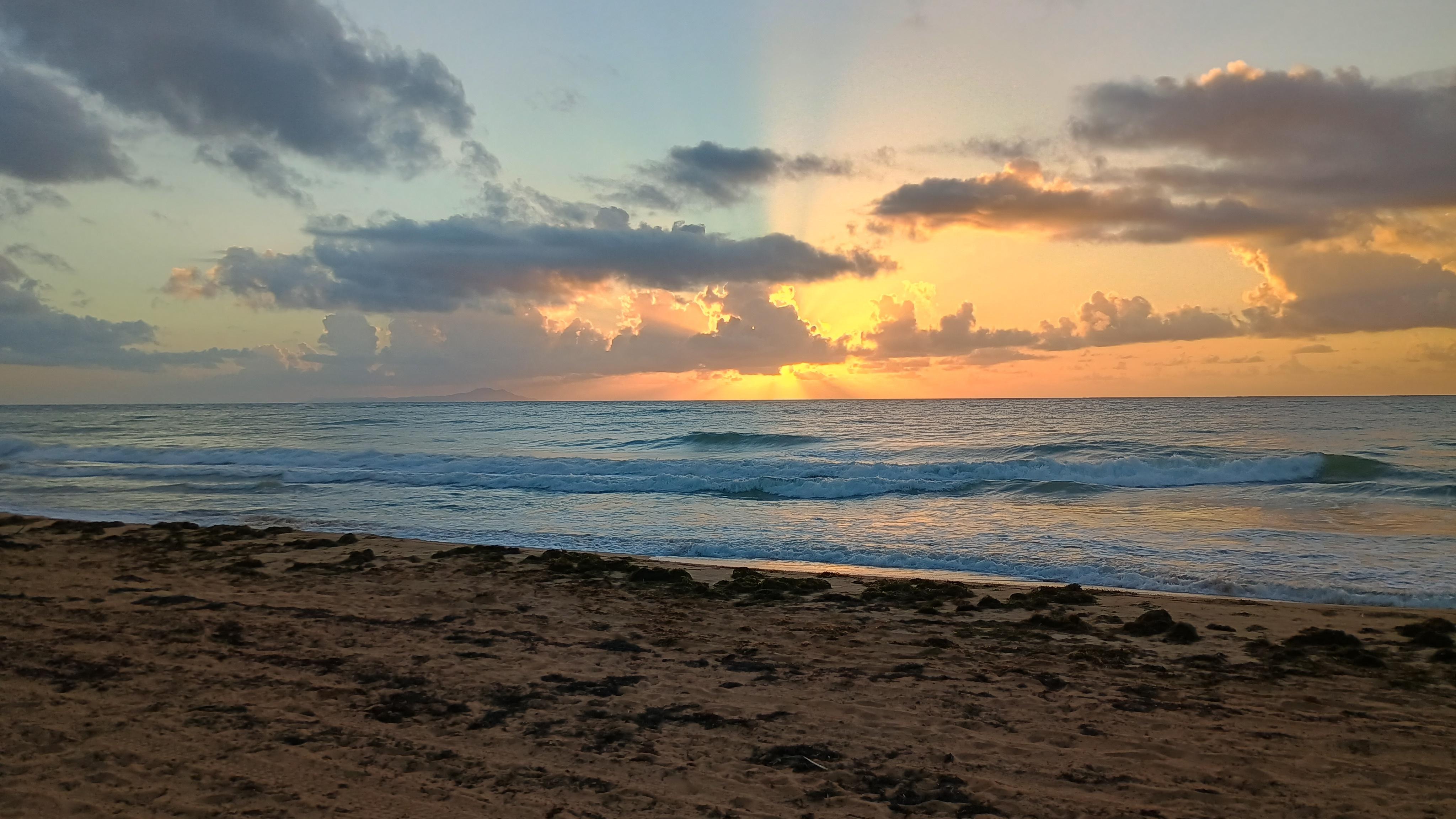 Sunrise at the beach, a short walk