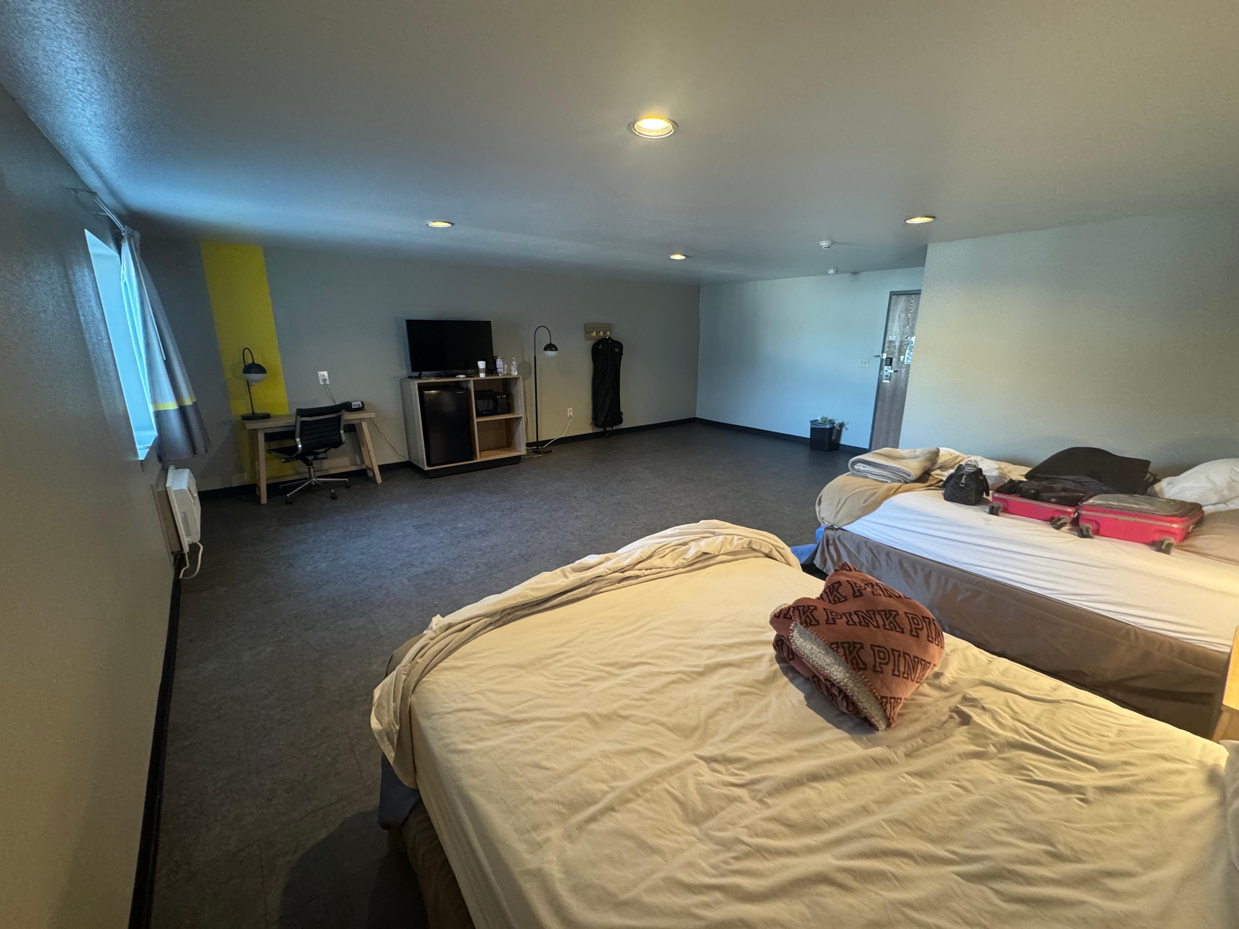 no couches in suite as advertised