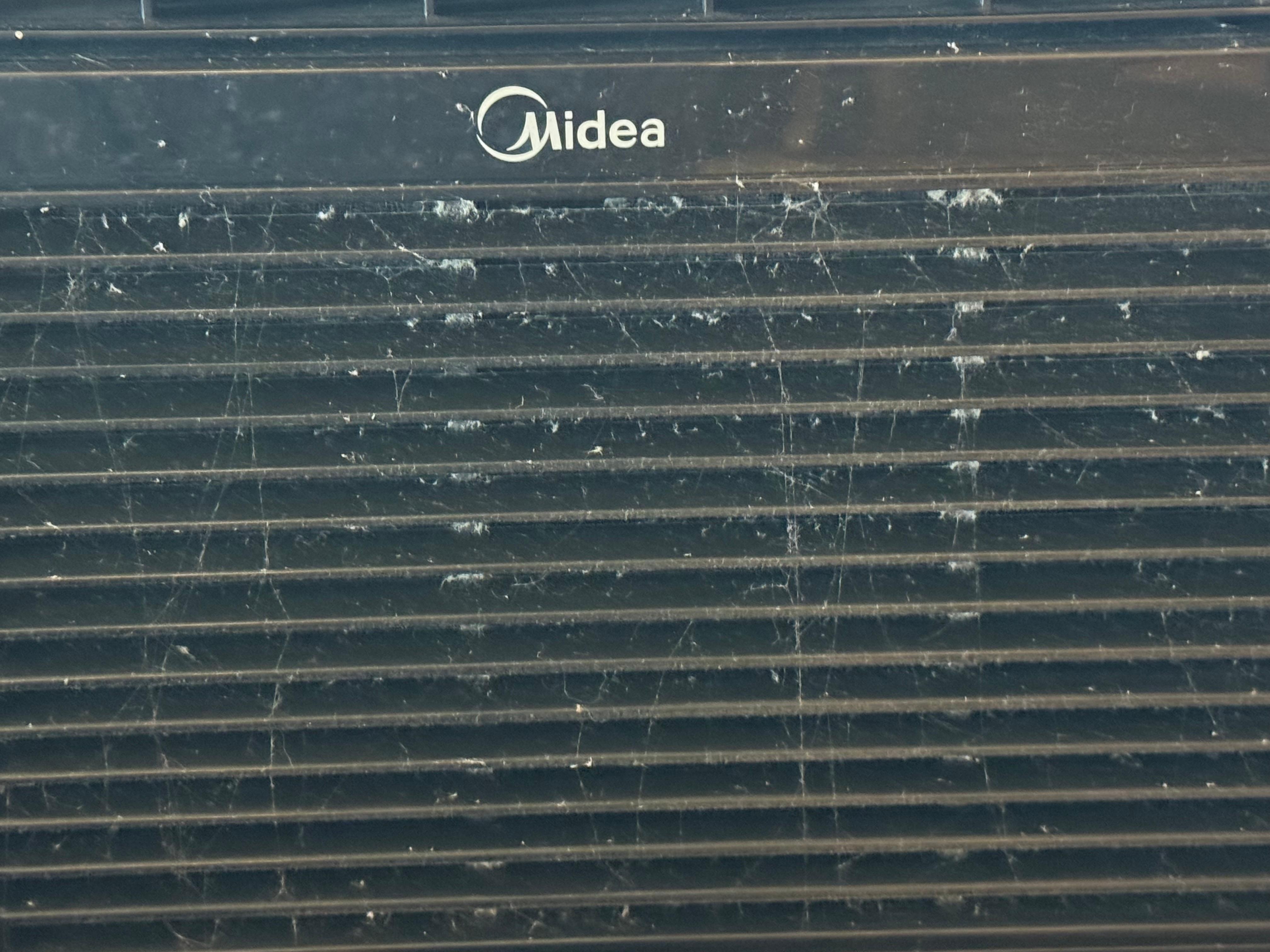 the a/c unit full of dust