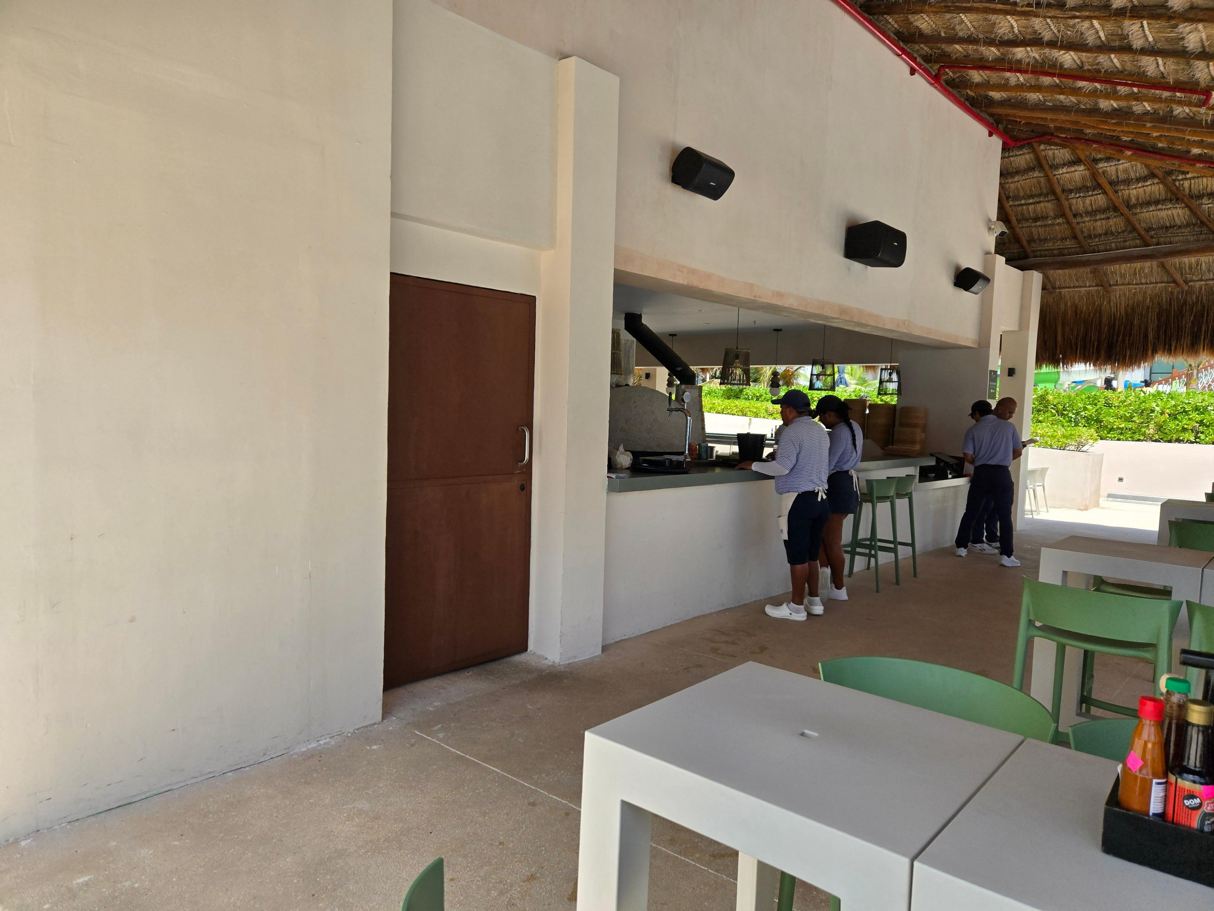 Snack bar-pizza