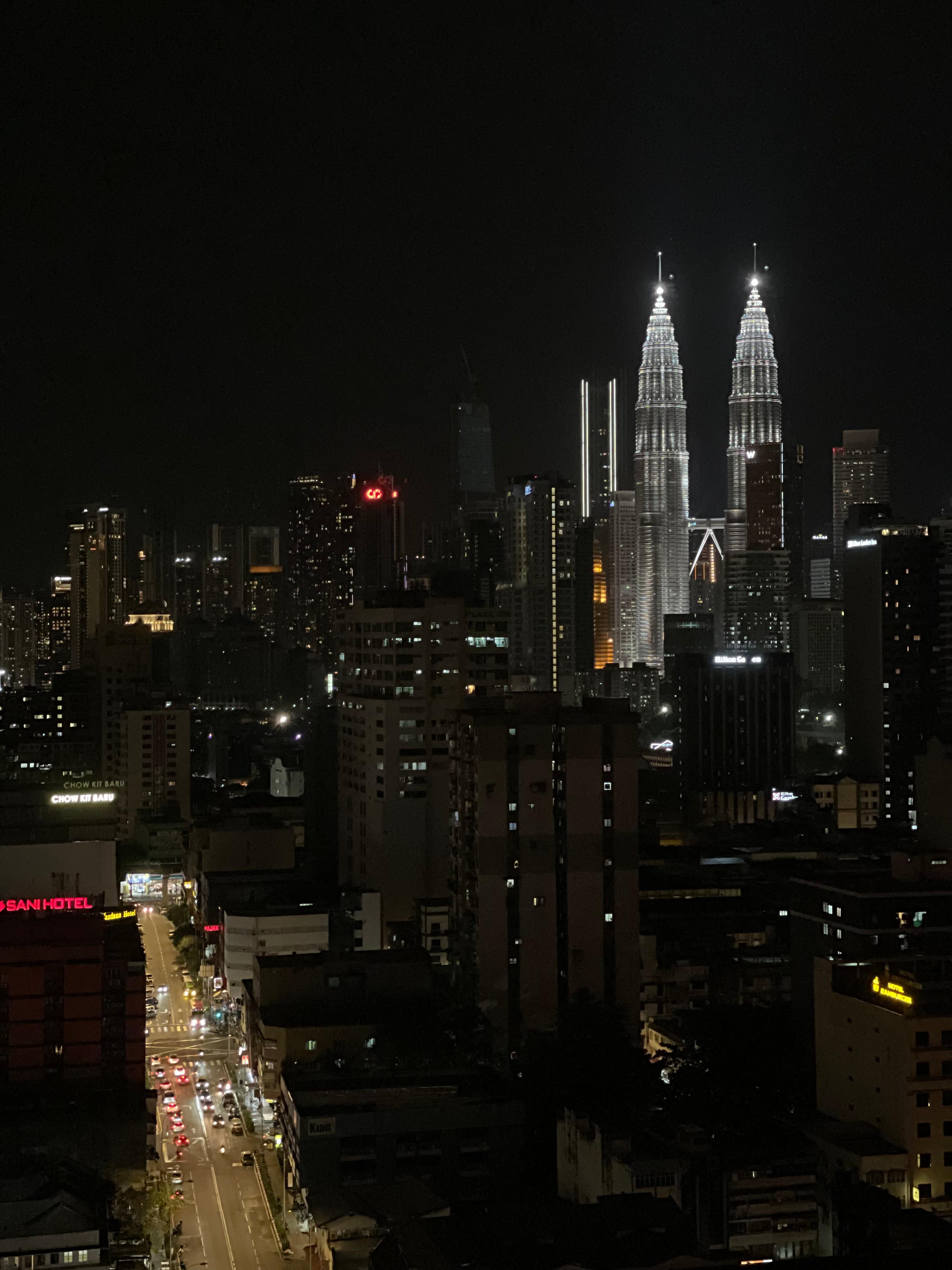 Room 27 with beautiful view of KLCC and Twin Tower 