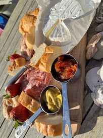 Everything needed can be sourced on
Walking distance