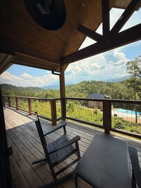 Great mountain views and rockin’ chairs
