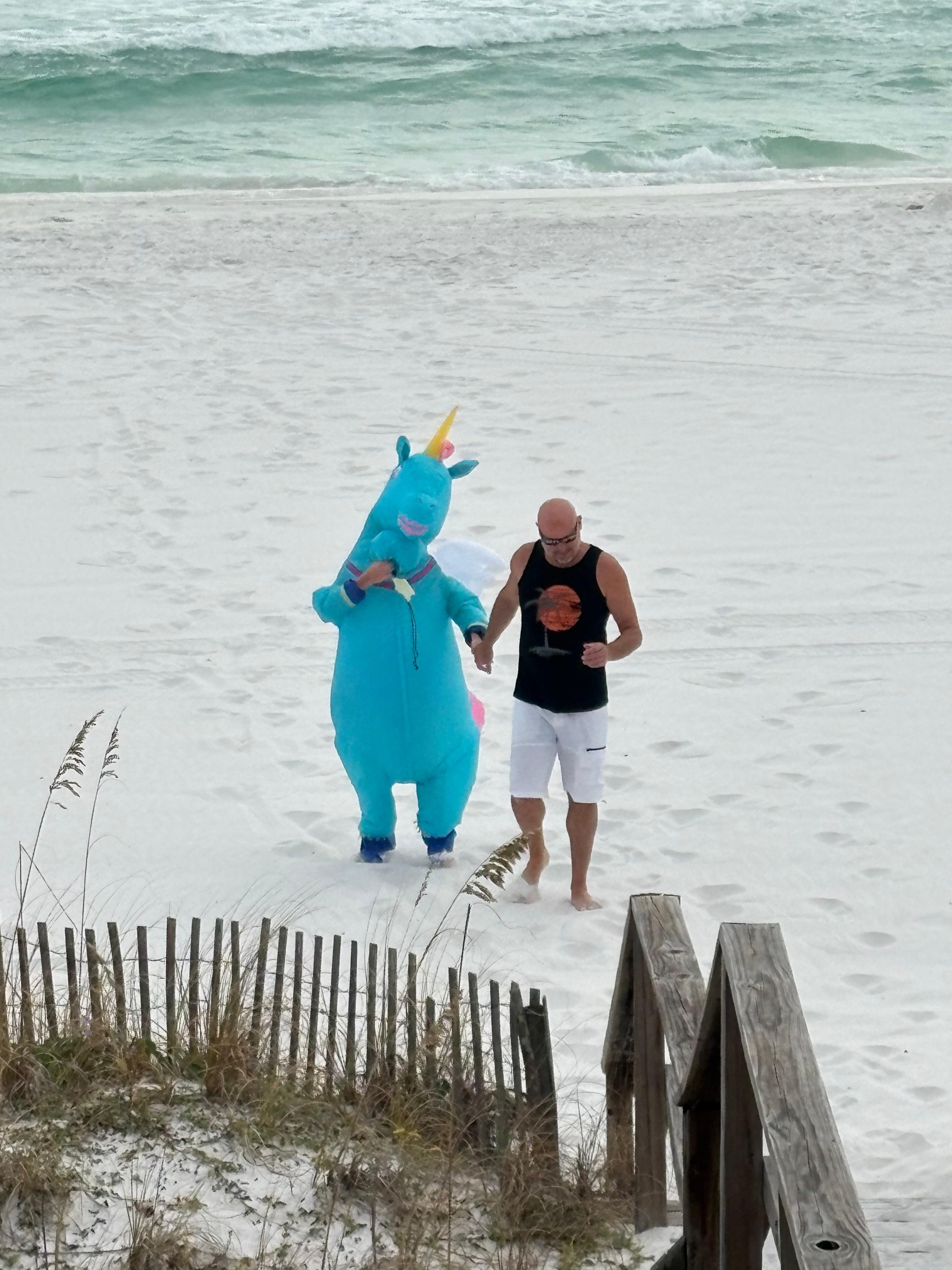 We had fun neighbors ❤️