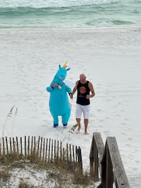 We had fun neighbors ❤️