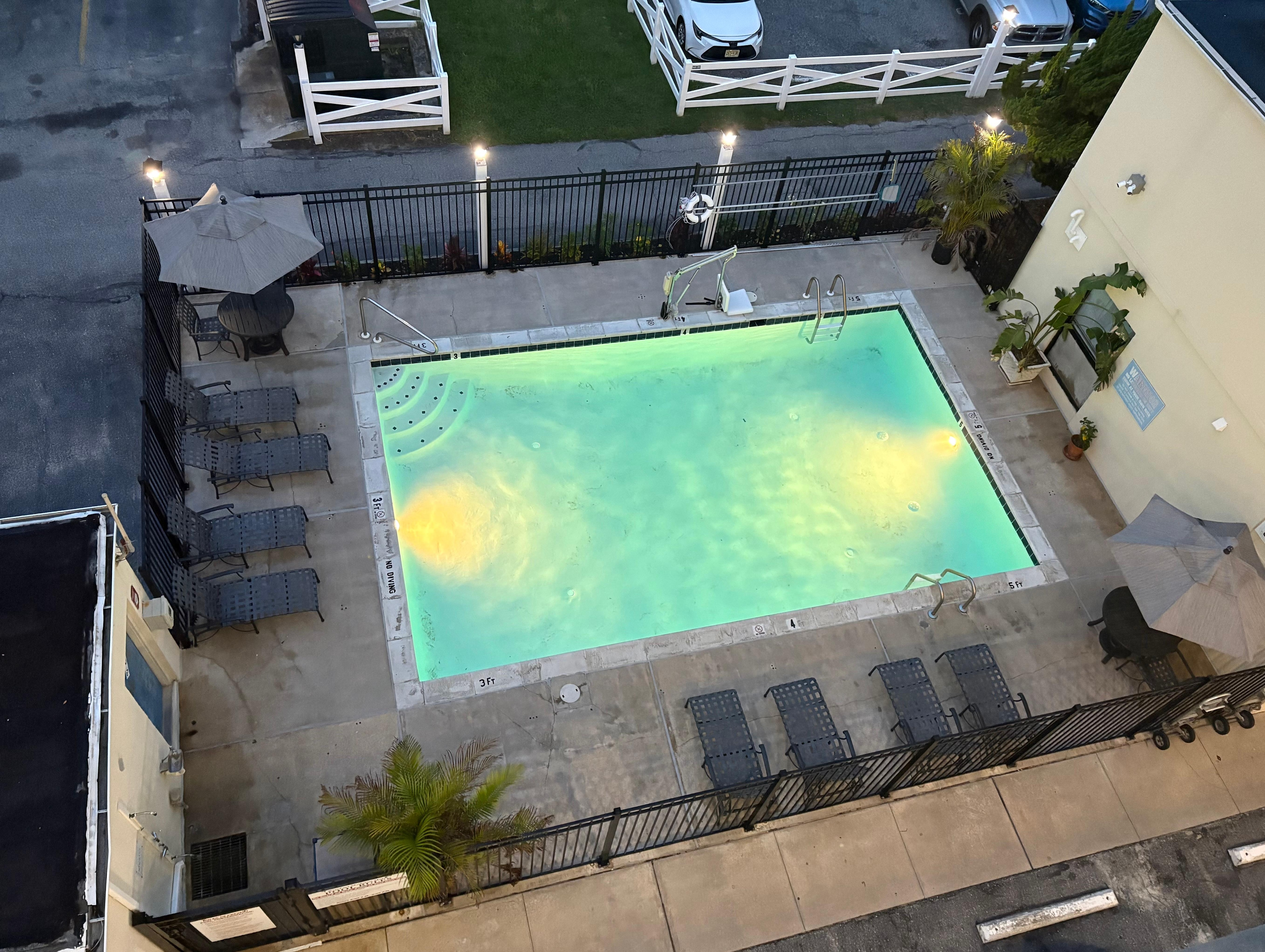 The pool goes from 3-5 feet 