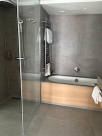 SDB Douche italienne/baignoire