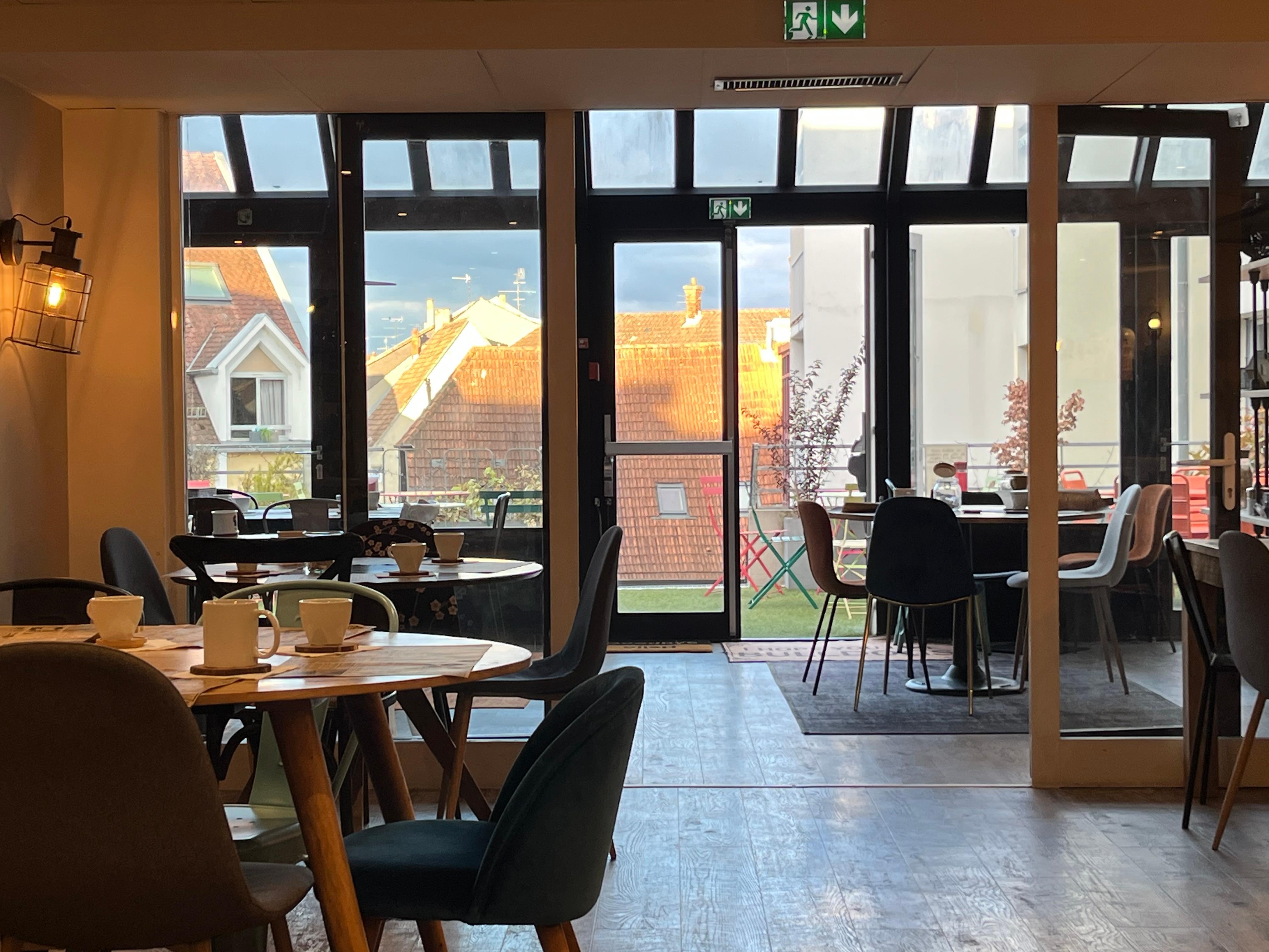 Breakfast room