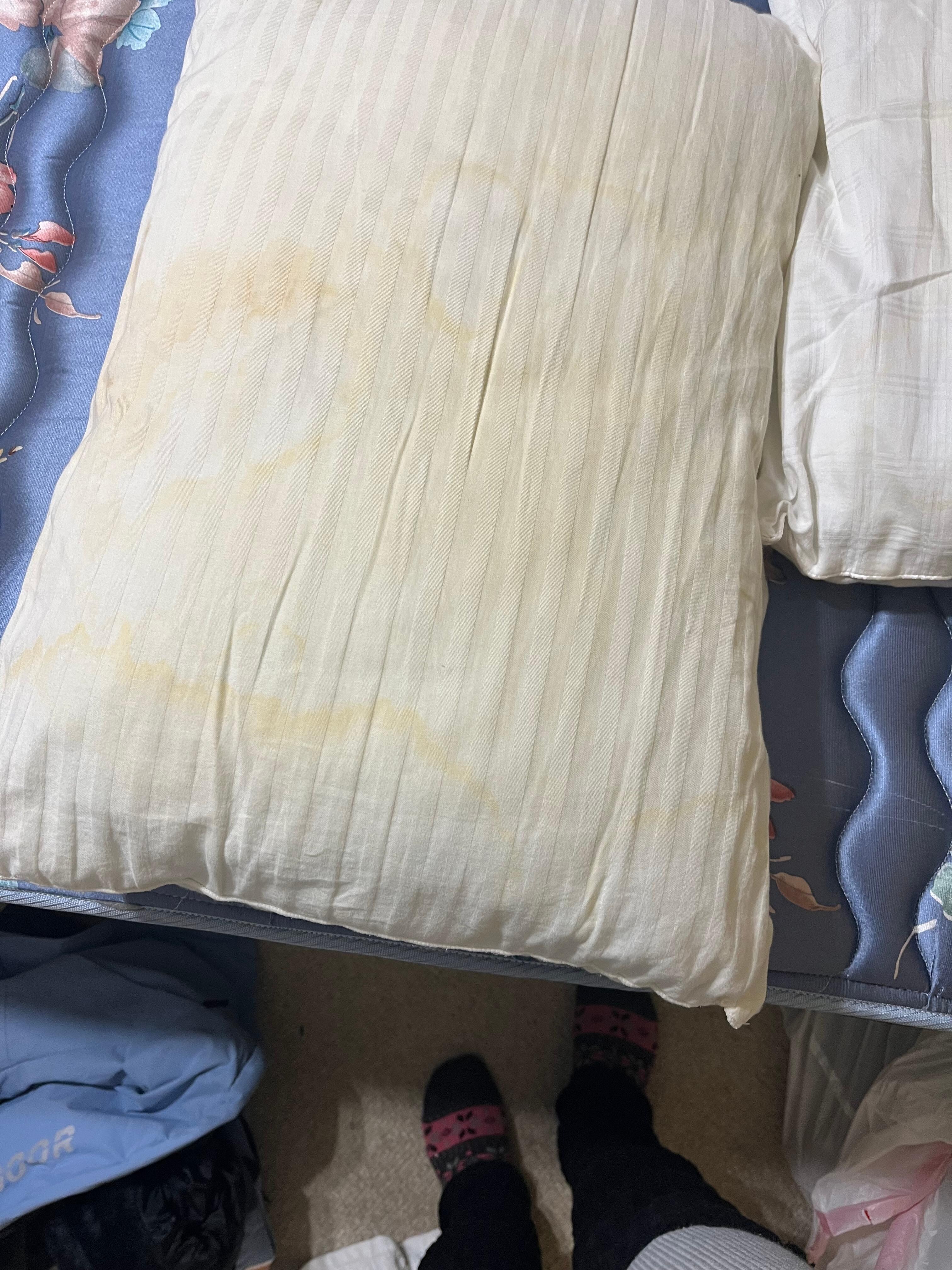 No pillow protectors there was drool all over the pillows and they