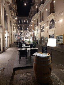 La via Vasta en soirée...