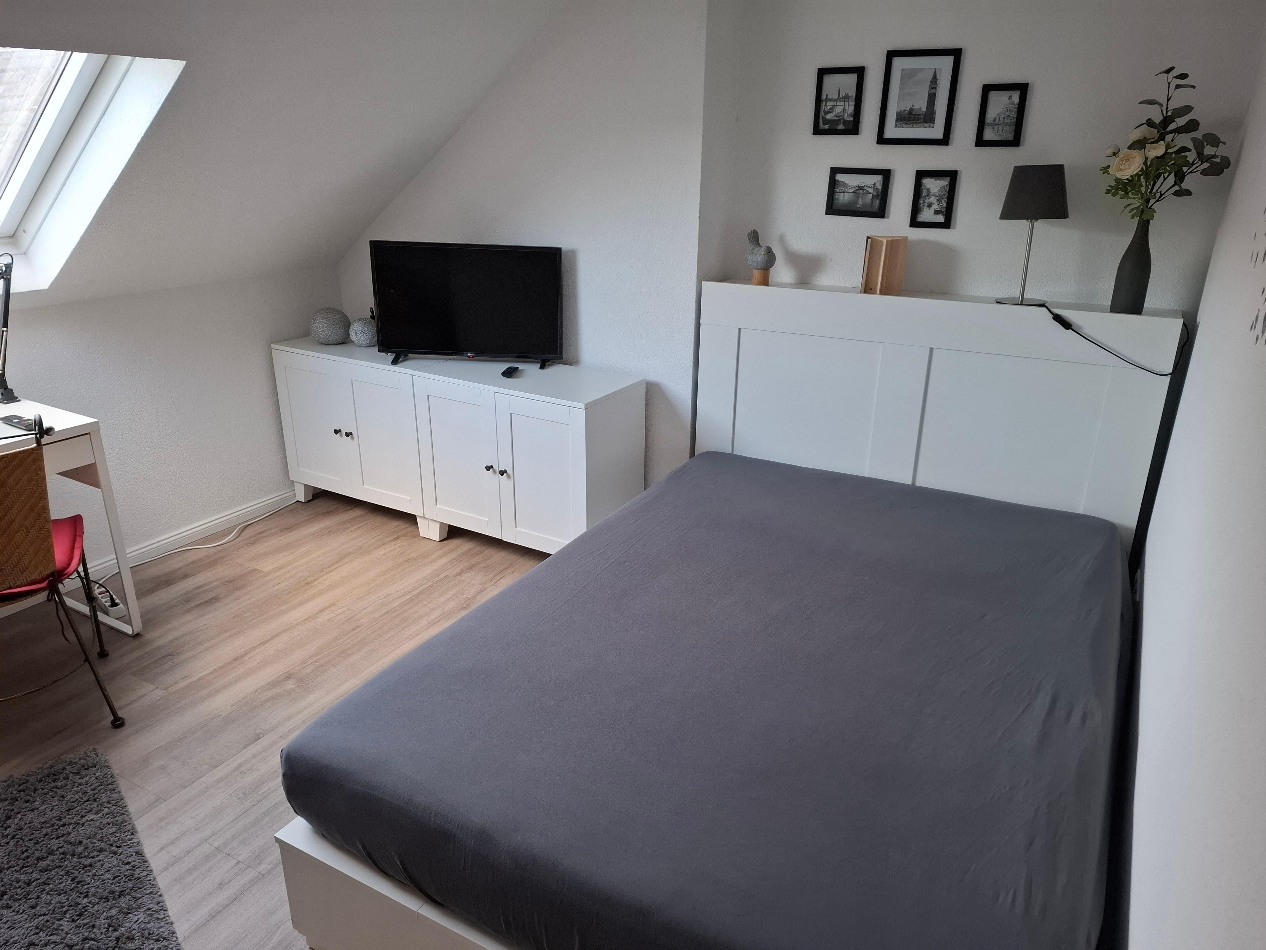 Kleines Schlafzimmer 