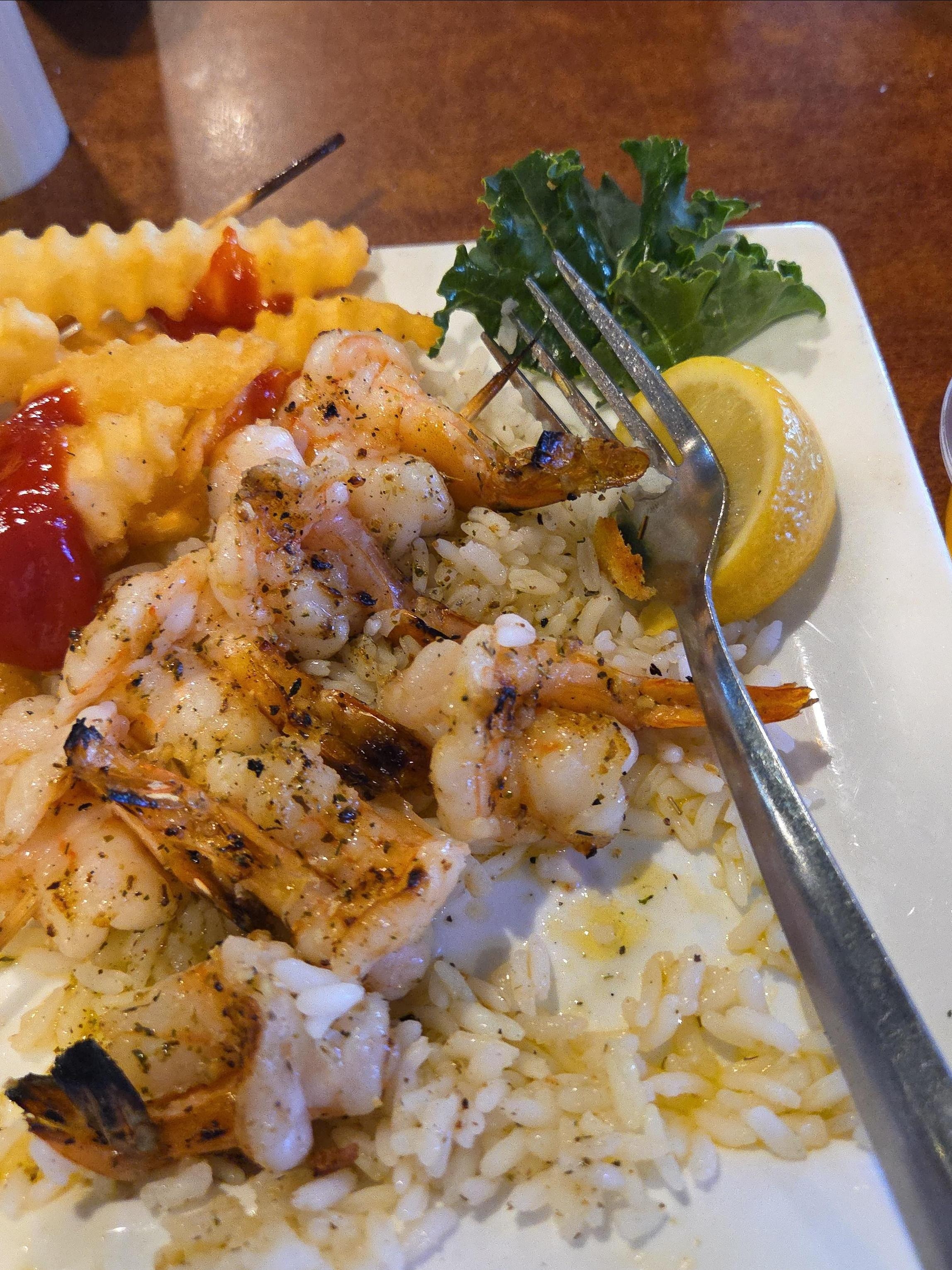 Fish on Fire great food and service 5 minutes walk
7/11 convenience store in parking lot